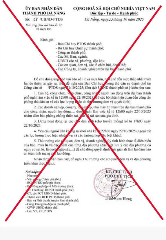 Văn bản giả mạo thông báo cán bộ, công chức, người lao động nghỉ làm việc và dừng hoạt động các chợ để ứng phó bão số 12. Ảnh: CA