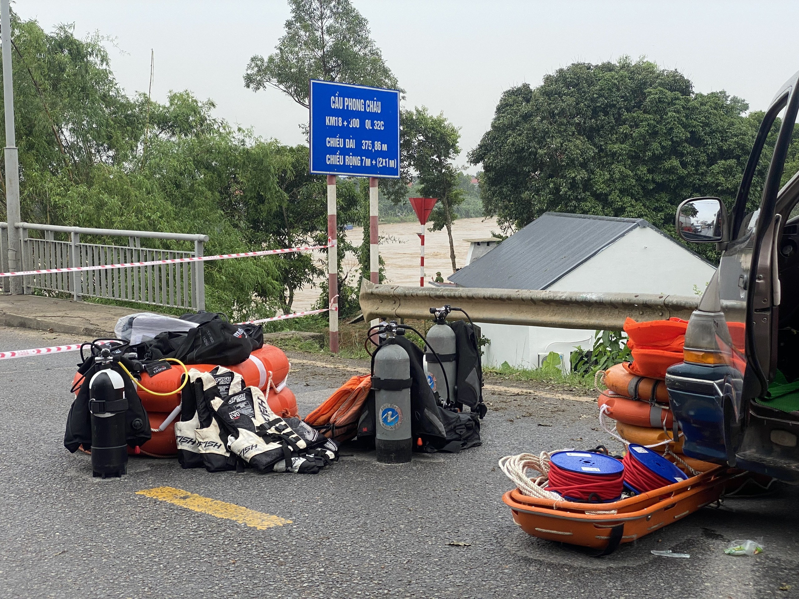 cau-phong-chau4.jpg