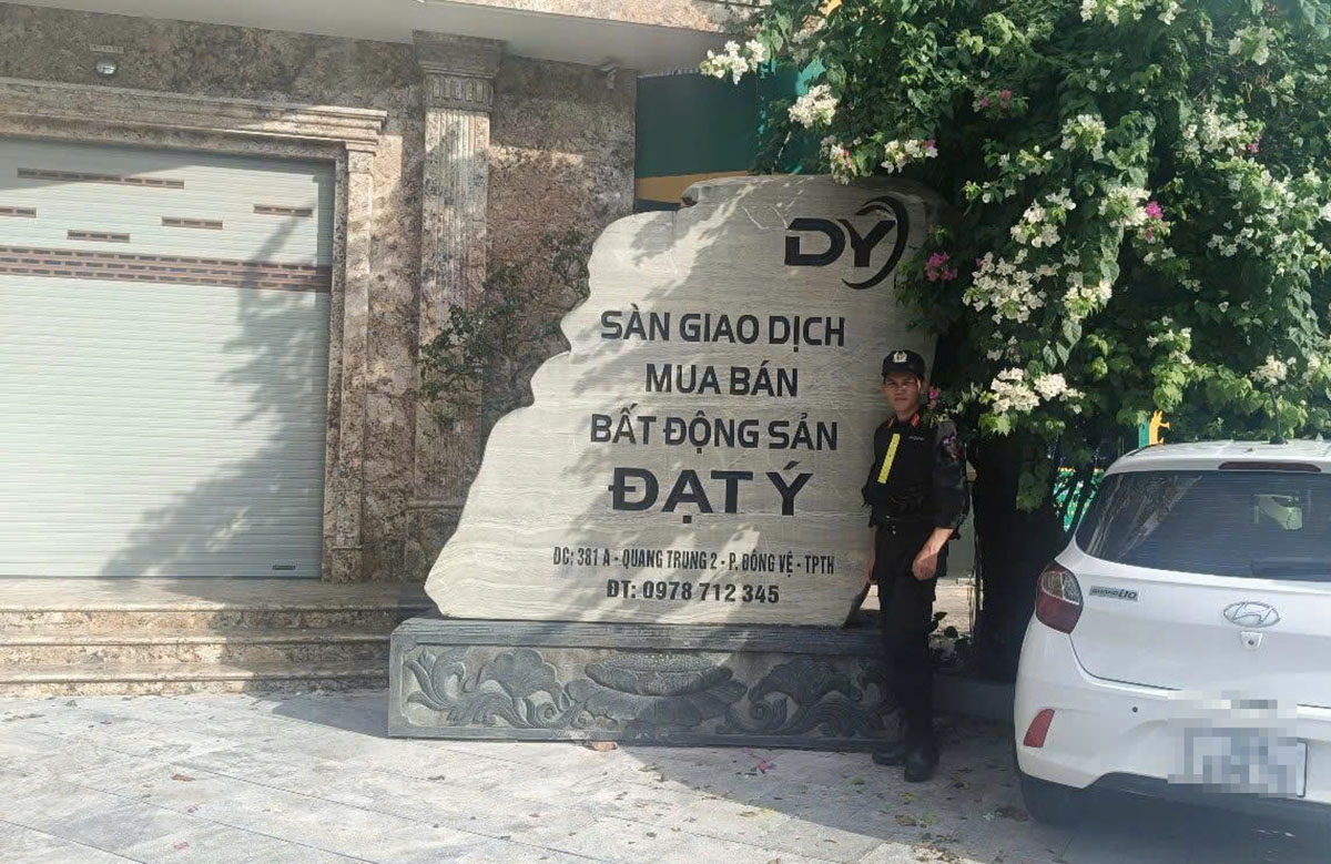 dinh-thu-trang.jpg