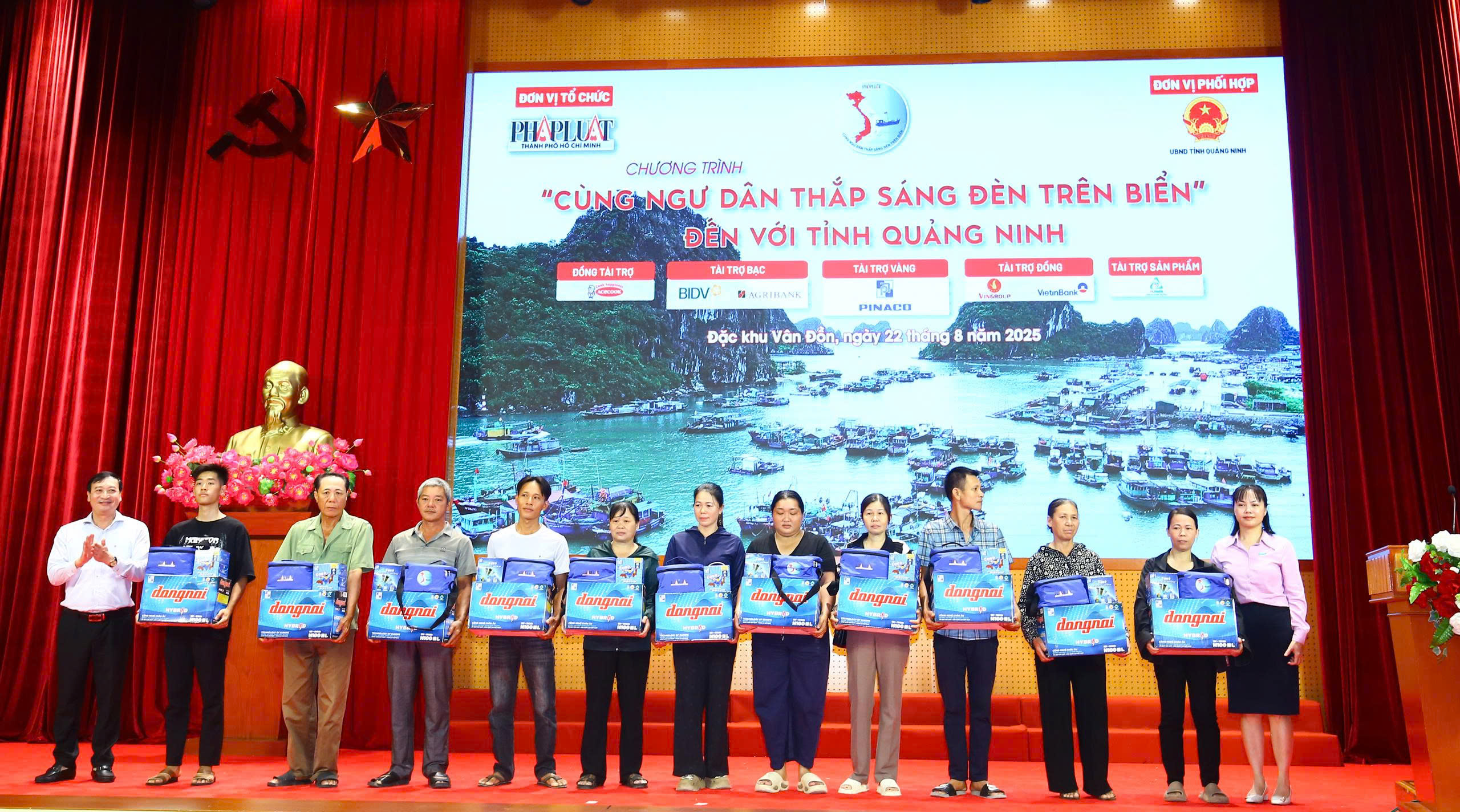 cùng ngư dân 16.jpg