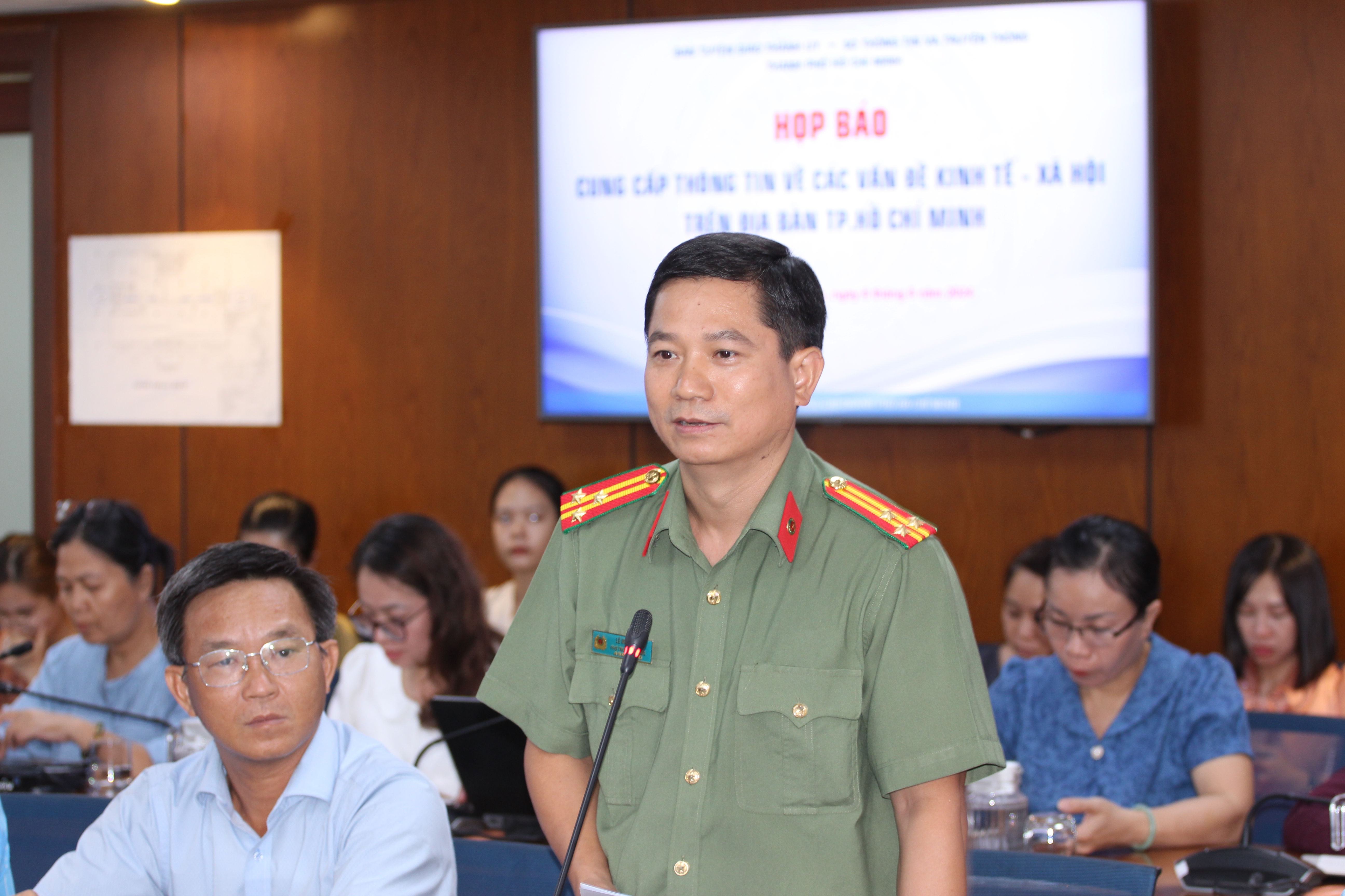 Công an TP.HCM: Có ban quản lý chung cư liên kết với tội phạm tệ nạn xã hội-Thượng tá Lê Mạnh Hà, Phó Trưởng Phòng Tham mưu, Công an (5).JPG