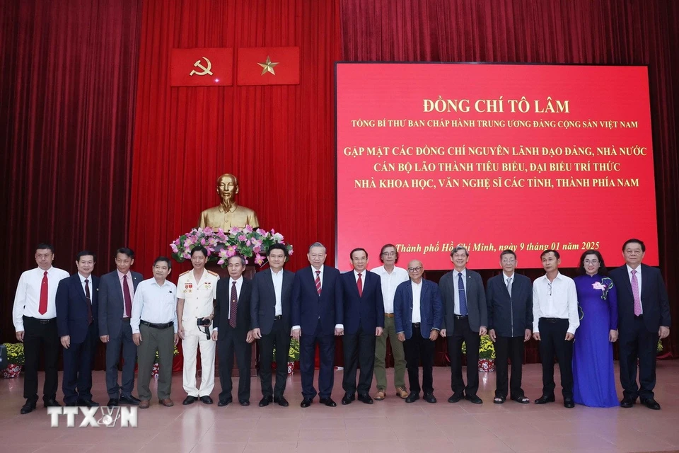tong-bi-thu-to-lam-gap-mat-nguyen-lanh-dao-cap-cao-tri-thuc-inh-thanh-phia-nam1.jpg