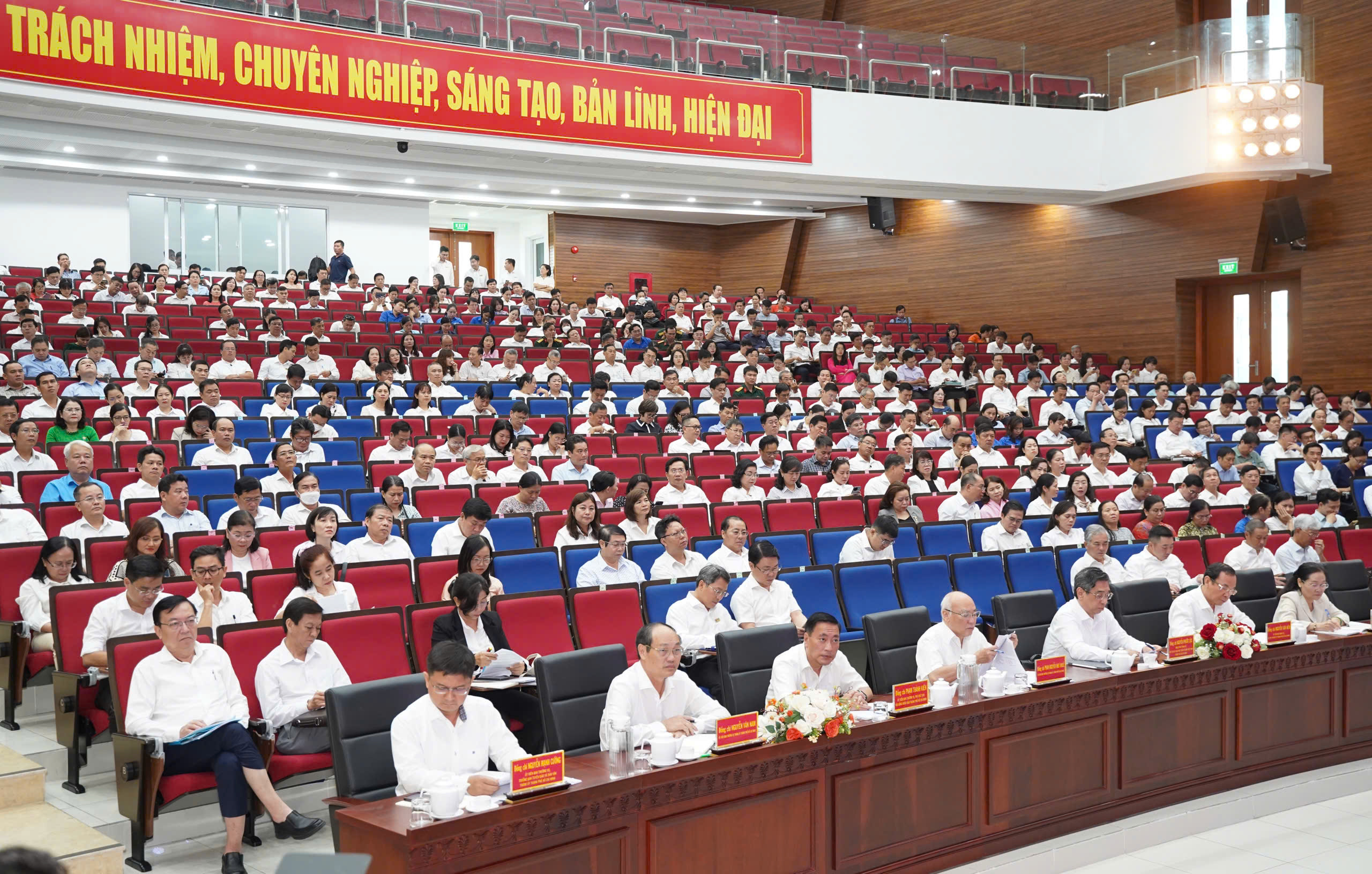 tphcm-quan-triet-sap-xep-to-chuc-bo-may (3).jpg