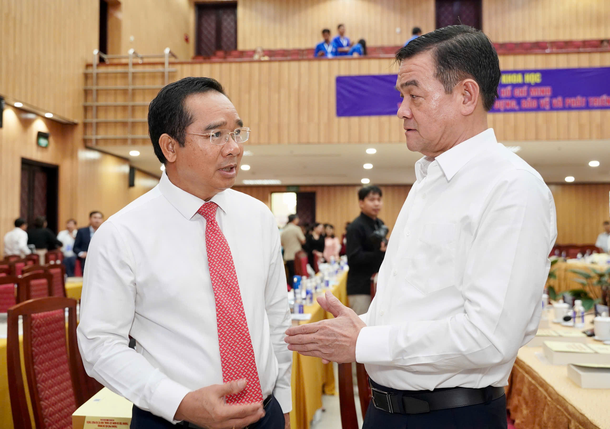 ông-nguyen-van-duoc-thanh-pho-da-trung-tam.jpg