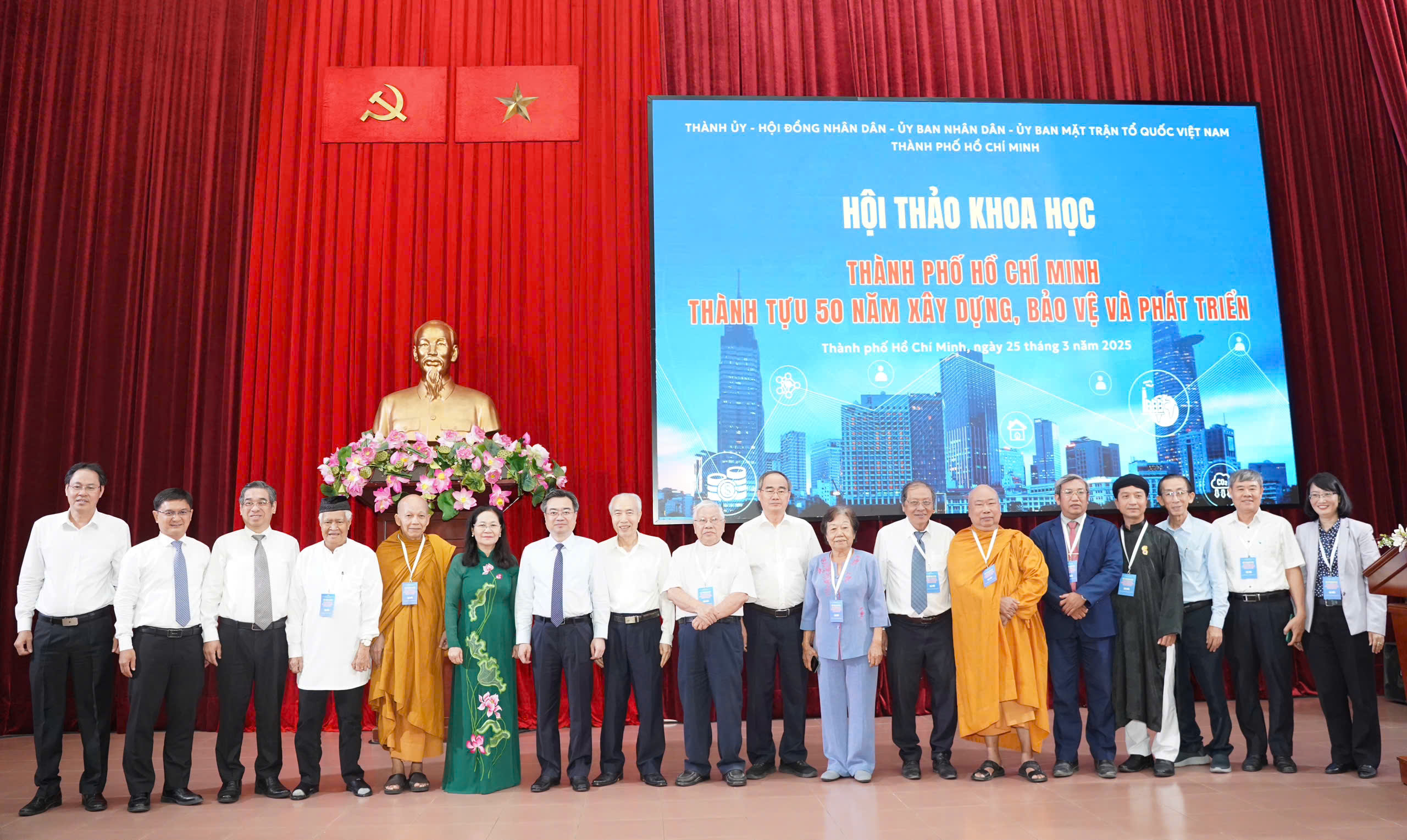 Những câu chuyện lịch sử và tinh thần 'xé rào' dám nghĩ, dám làm của TP.HCM
