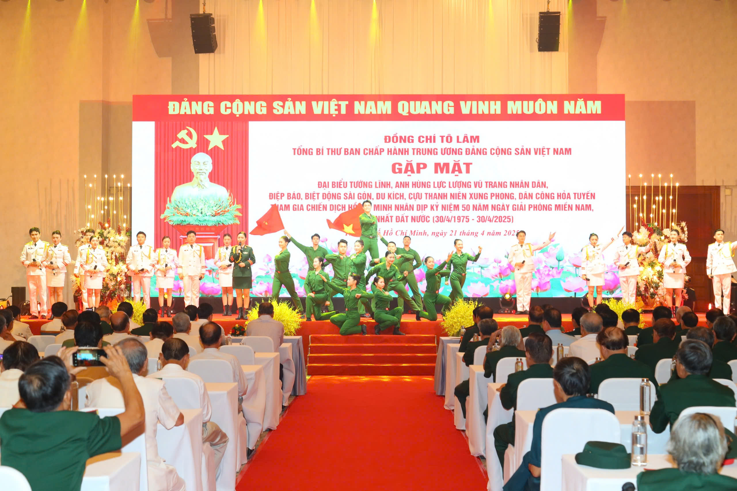 tong-bi-thu-to-lam-gap-mat-diep-bao-biet-dong-sai-gon.jpg