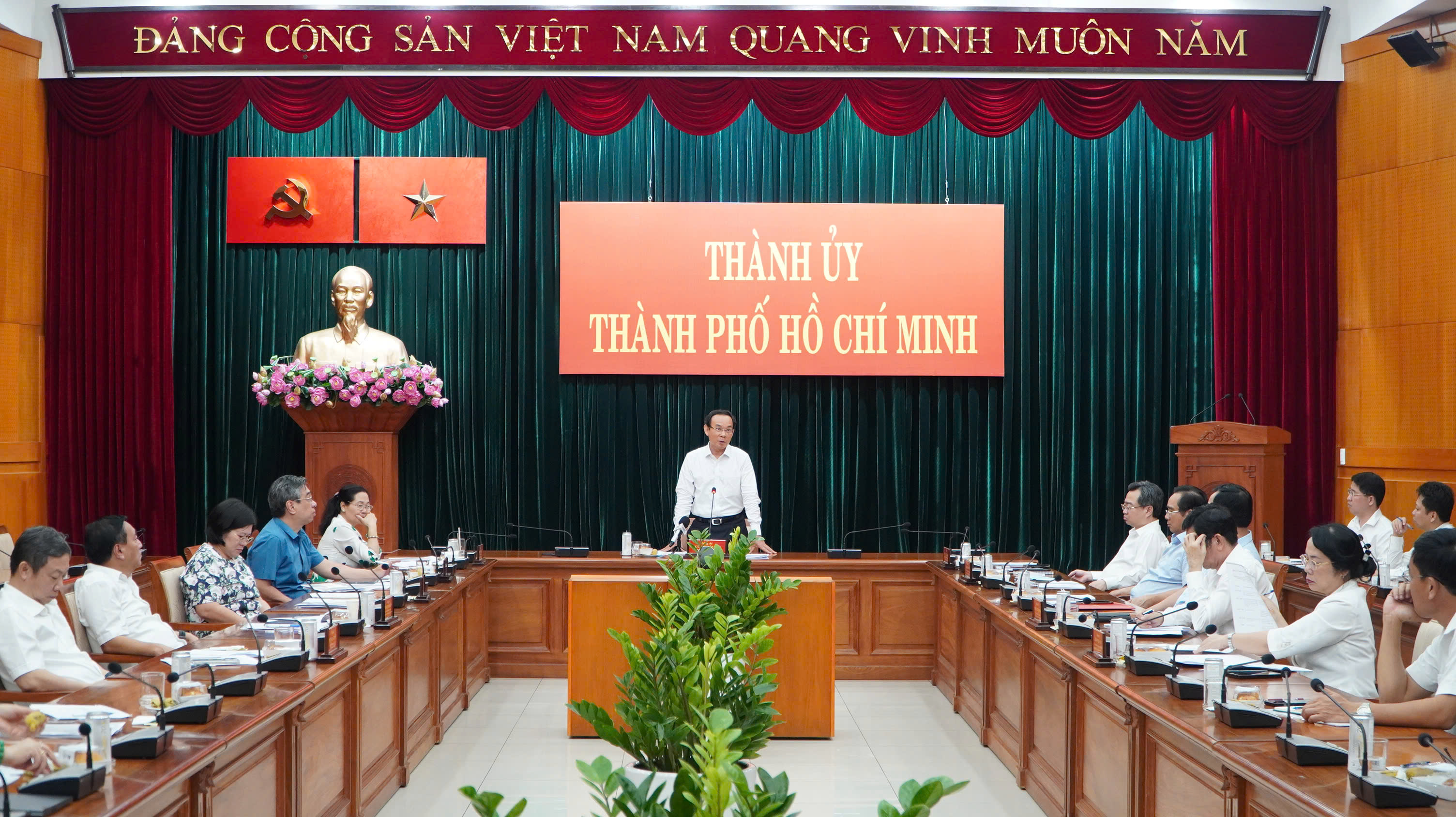 TP.HCM dự kiến vận hành thử nghiệm 102 phường, xã mới từ 12-6 -TPHCM-hop-chinh-quyen-dia-phuong-hai-cap.jpg