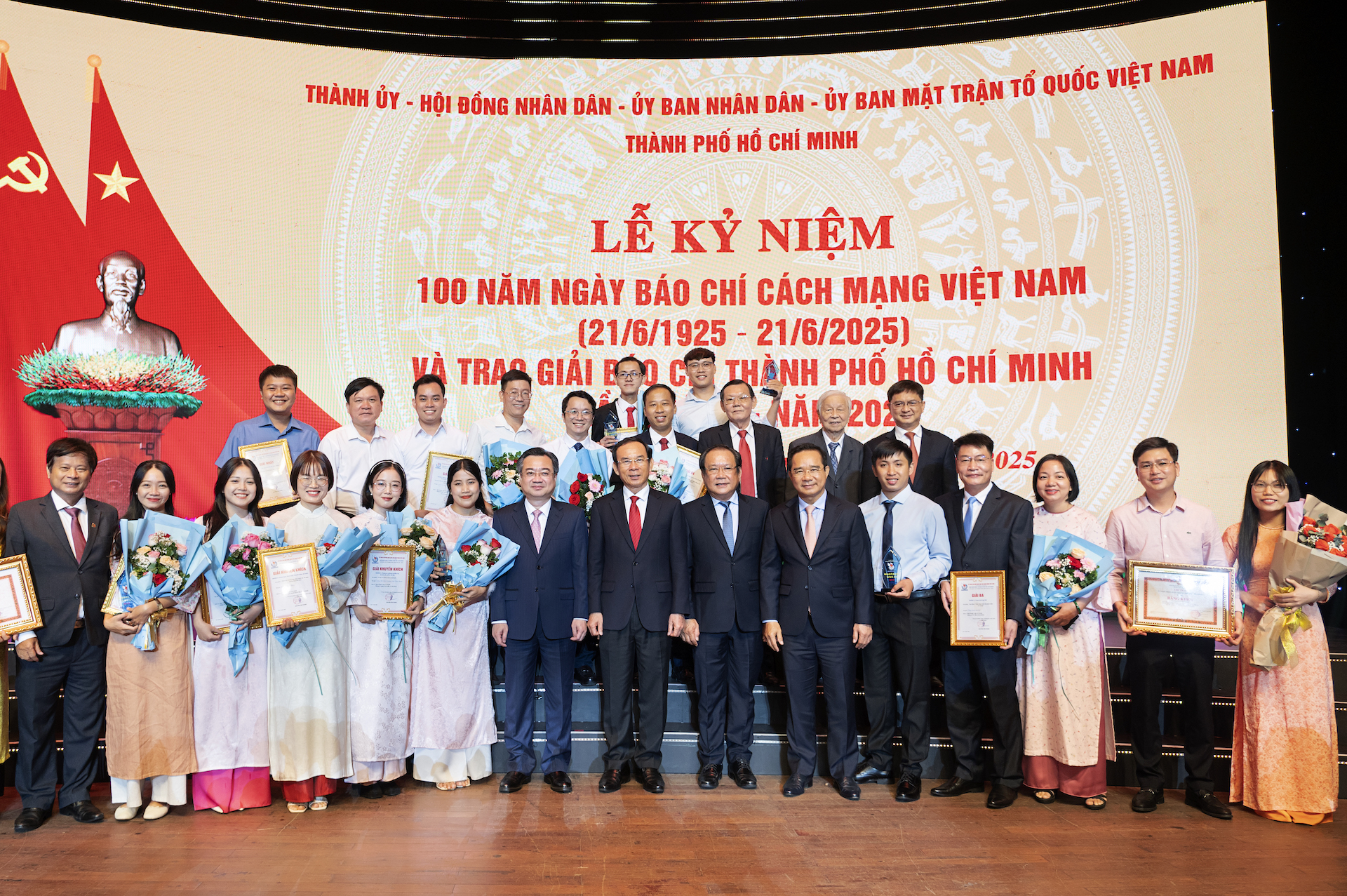 Báo chí TP.HCM luôn chủ động, sáng tạo, có trách nhiệm và cống hiến không ngừng nghỉ-bao-chi-tphcm (8).JPG