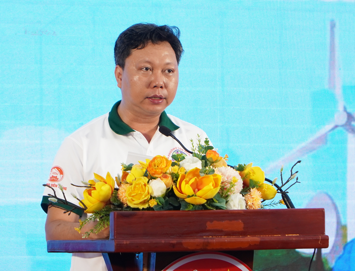 phuong-dien-hong 2.jpg
