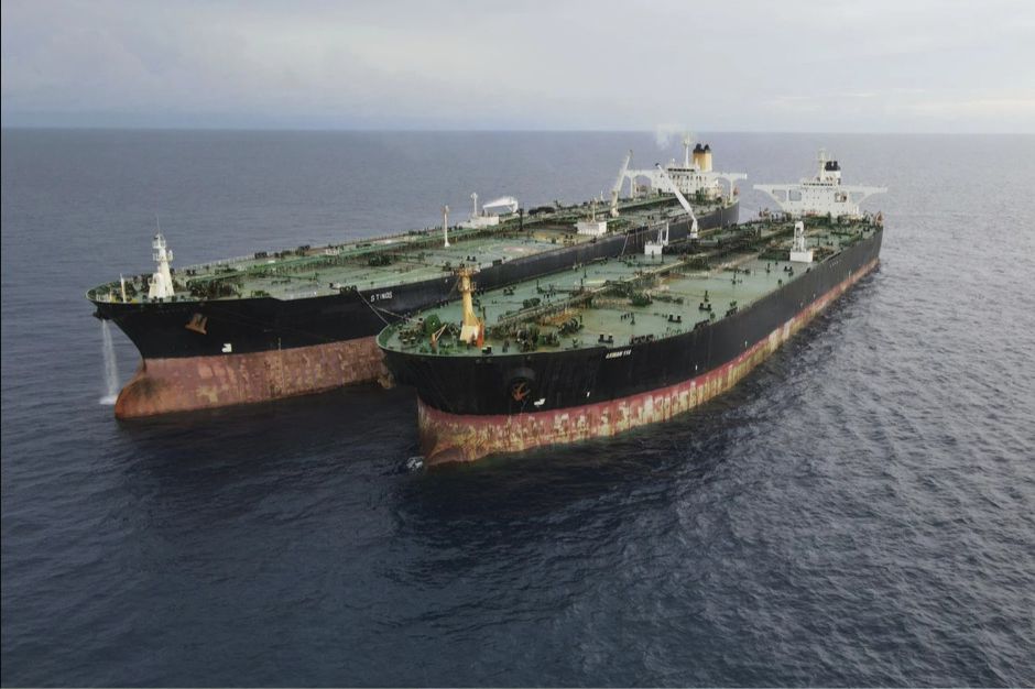 Indonesia bắt tàu dầu Iran 