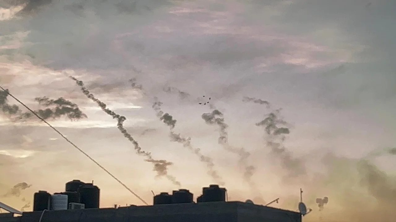 Israel hứng rocket, bị nhiều tay súng từ Gaza xâm nhập