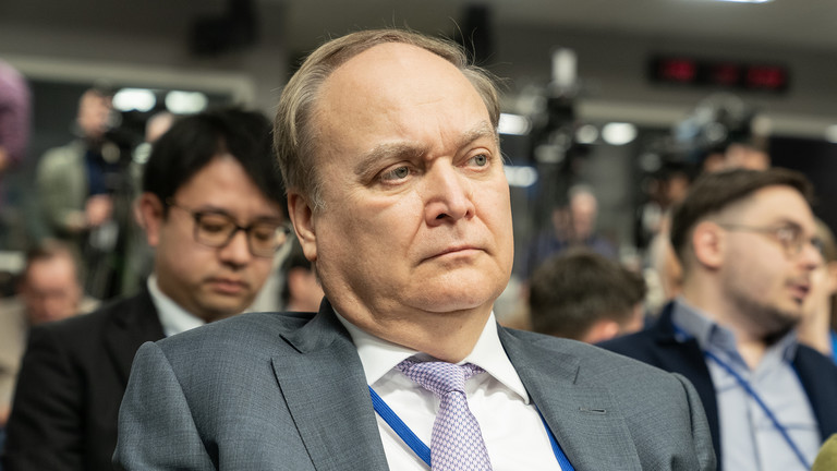 Vụ ông Navalny chết trong tù