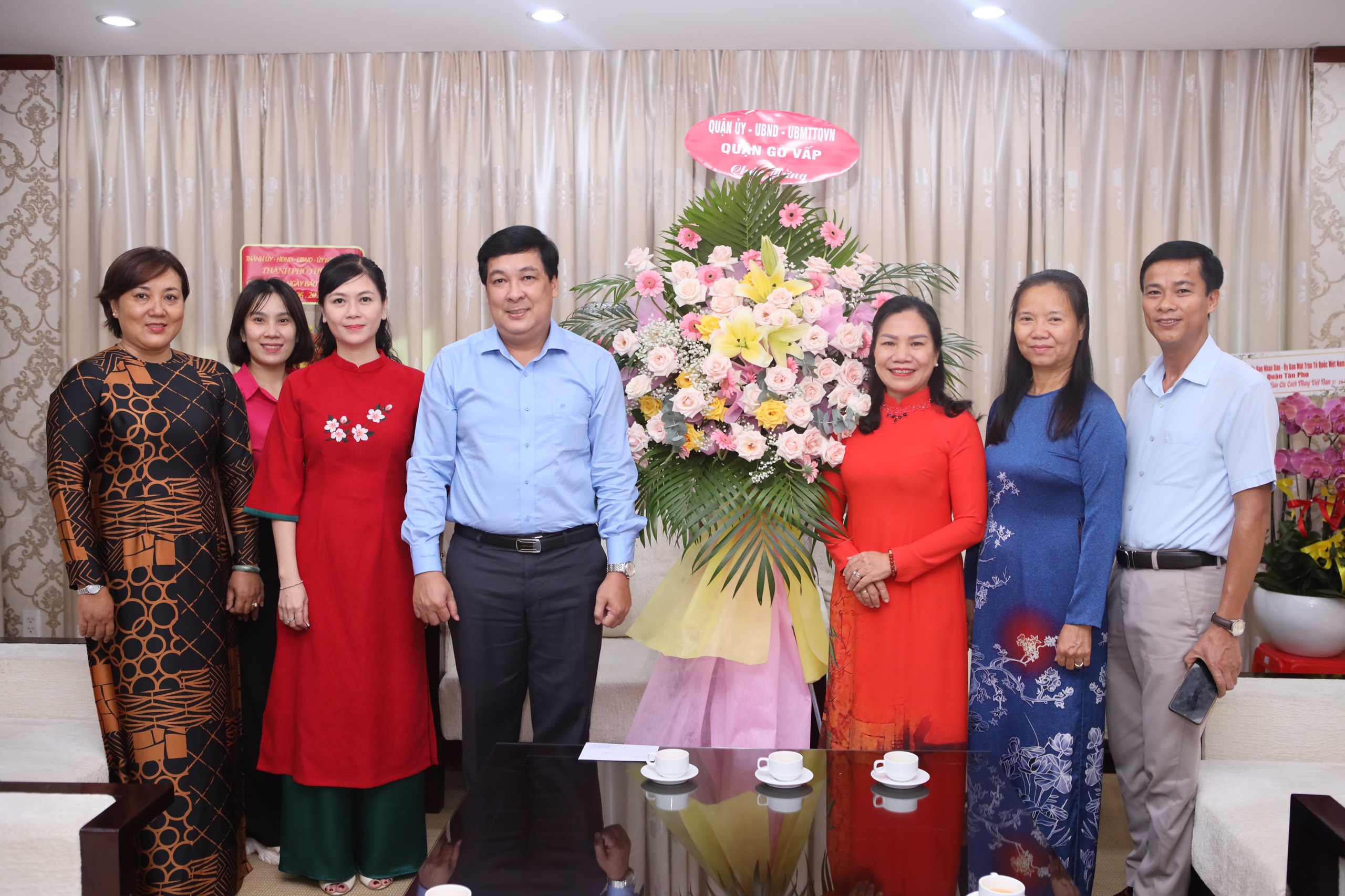 bao-phap-luat-tp.hcm-11.jpg