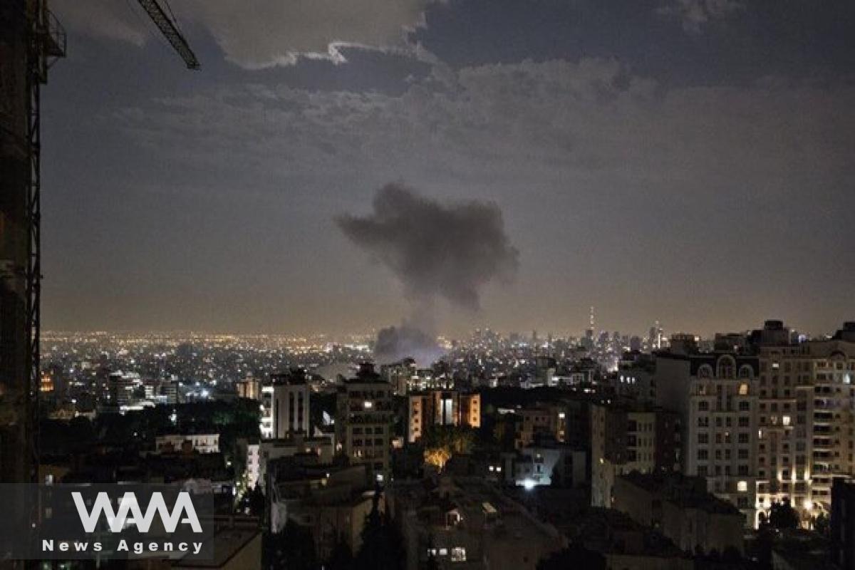 Giá dầu Mỹ tăng vọt sau đòn không kích của Israel vào Iran