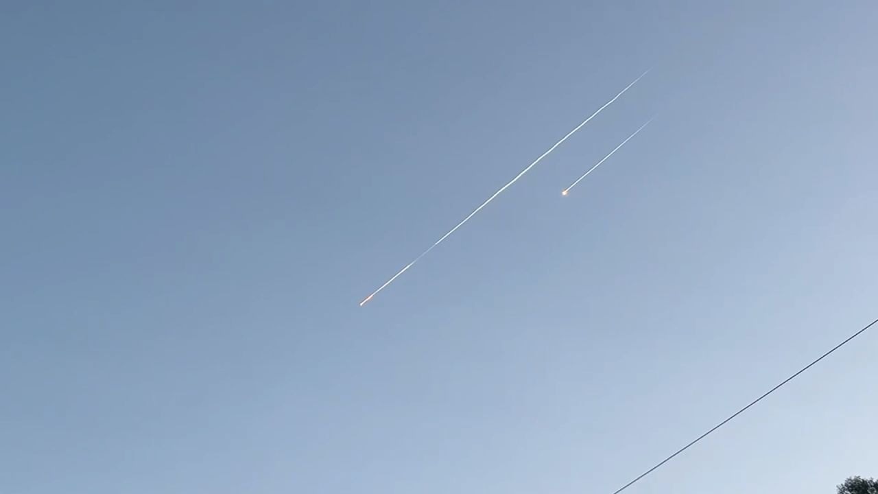 Tel Aviv: Iran vẫn nã tên lửa vào Israel bất chấp thỏa thuận ngừng bắn