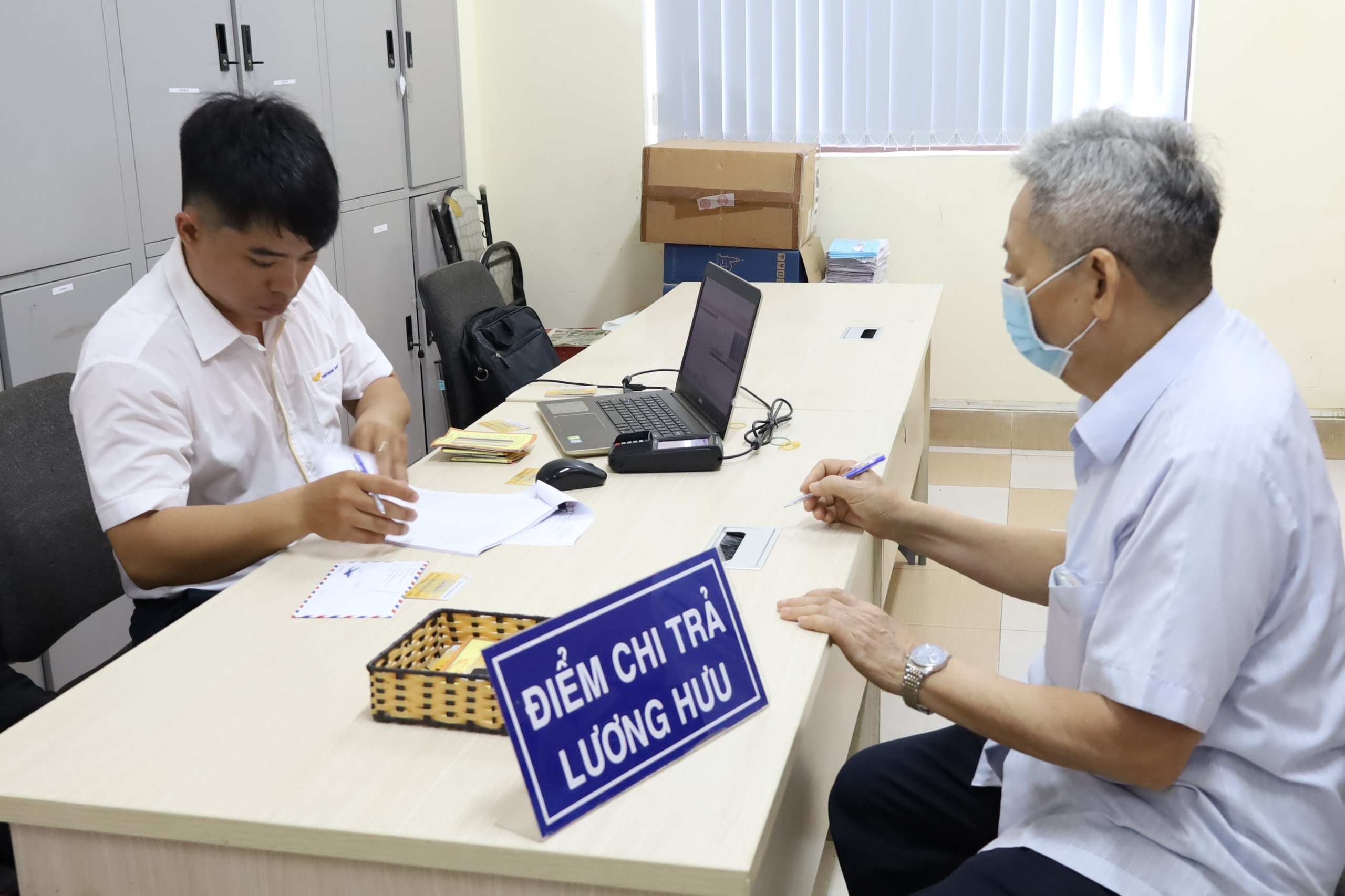 đề xuất giữ lương hưu tối thiểu