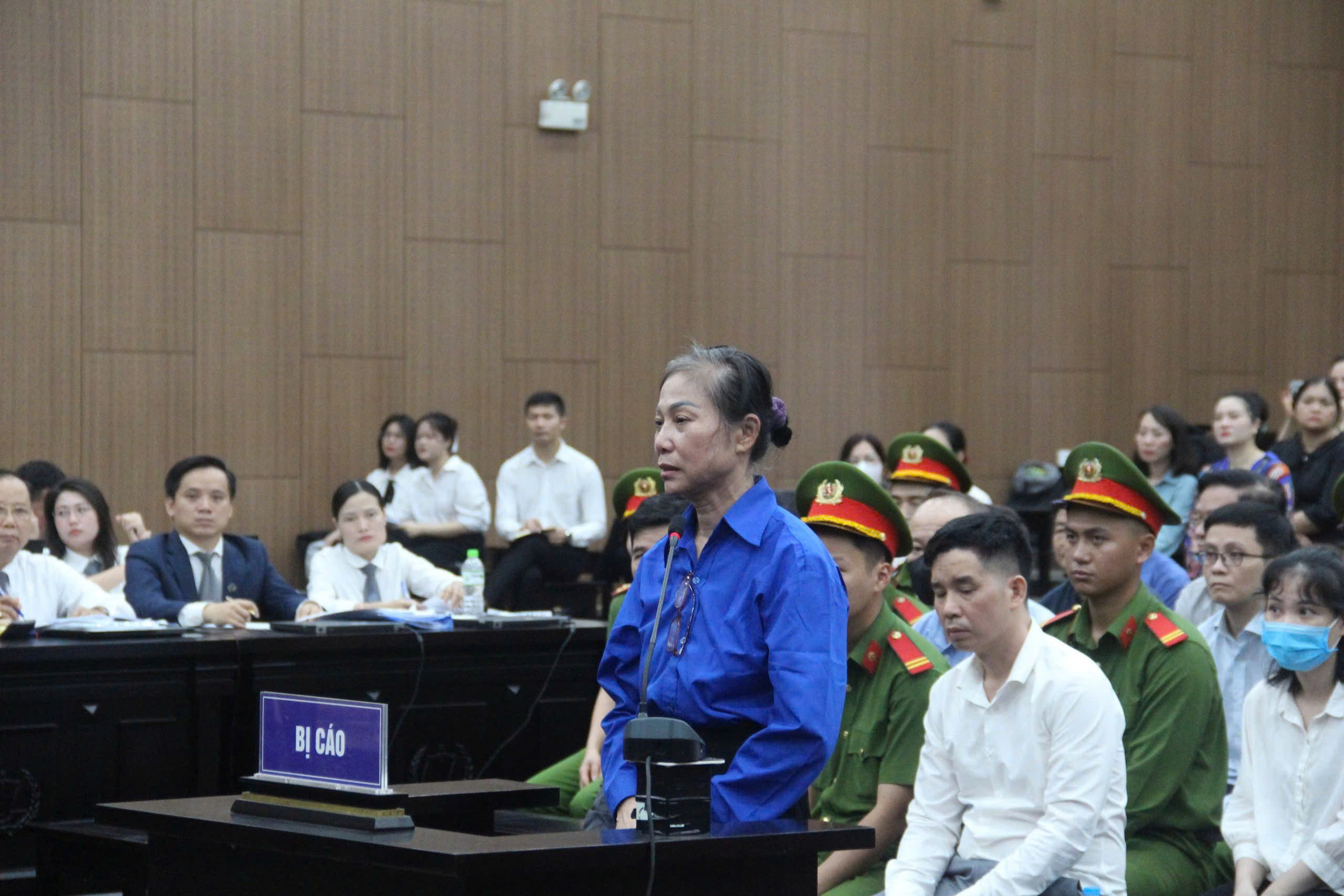 Tập đoàn Phúc Sơn Hoàng Thị Thúy Lan.jpg