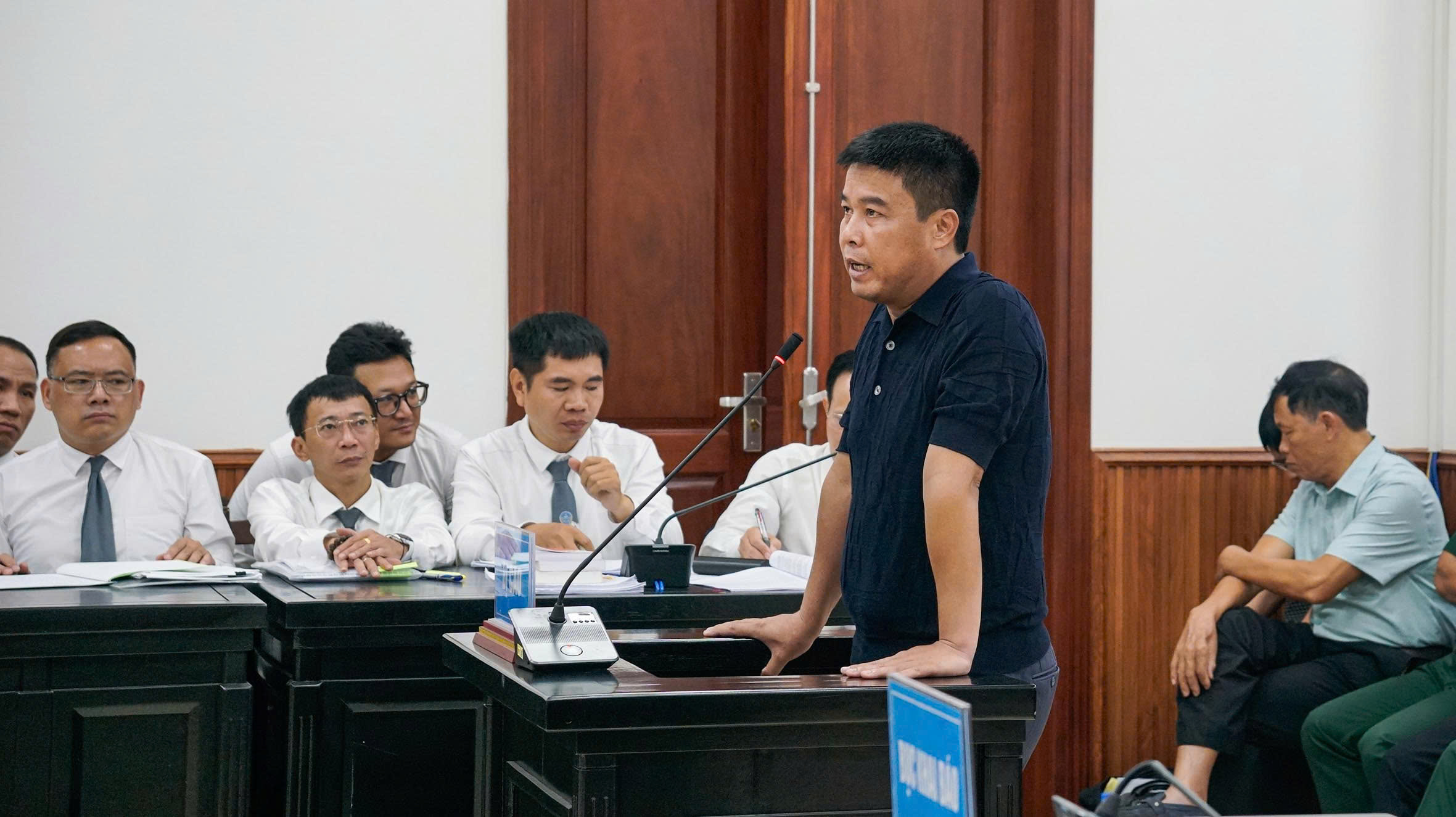 Tạm dừng phiên tòa vụ sân bay Nha Trang để ông chủ Phúc Sơn thỏa thuận với khách hàng