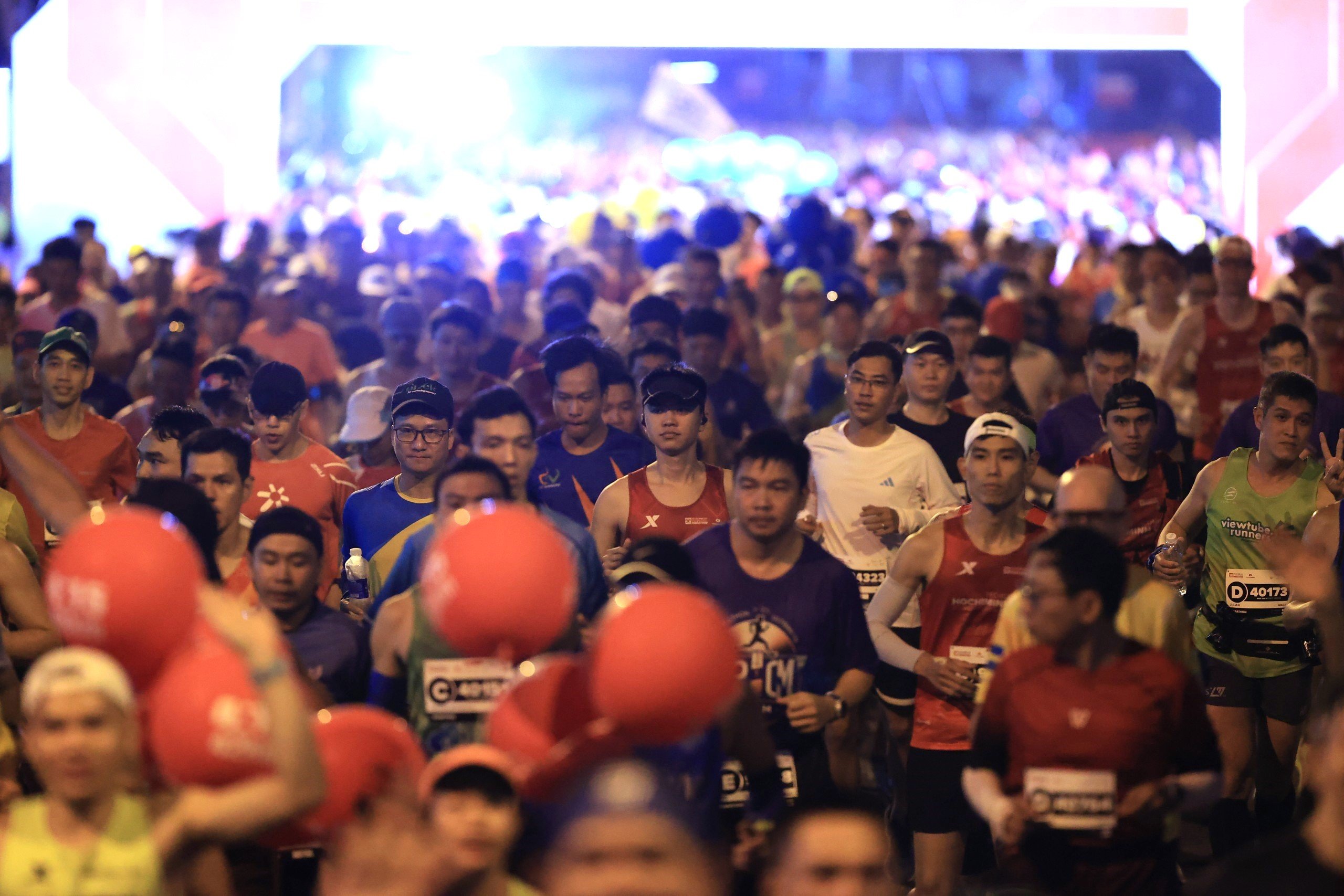 Các vận động viên tranh tài ở 4 cự ly khác nhau từ marathon (42,195 km), bán marathon (21,1 km), 10 km và 5 km. Ảnh: BTC