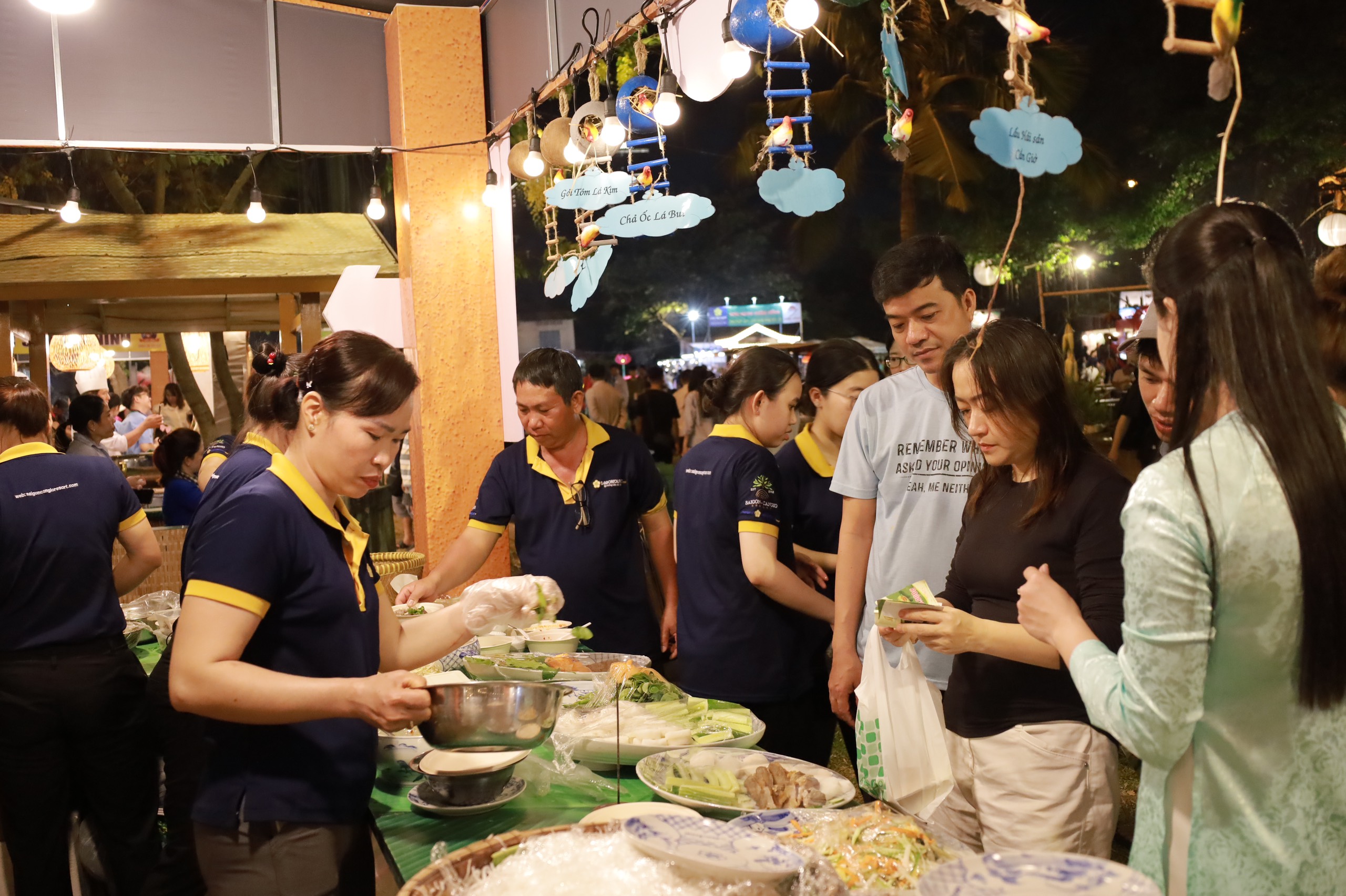 Lễ hội Văn hóa Ẩm thực, Món ngon Saigontourist Group đạt hơn 60.000 lượt khách trong nước và quốc tế. Ảnh: TT.