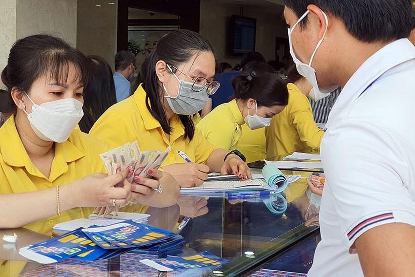 Vàng miếng SJC 'nóng' trở lại.