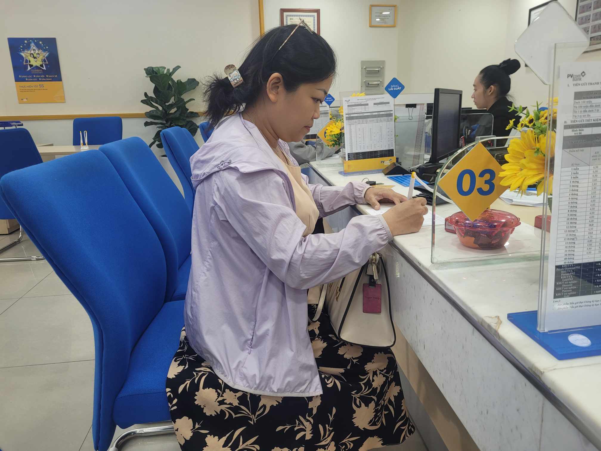 huỷ thẻ ATM.jpg