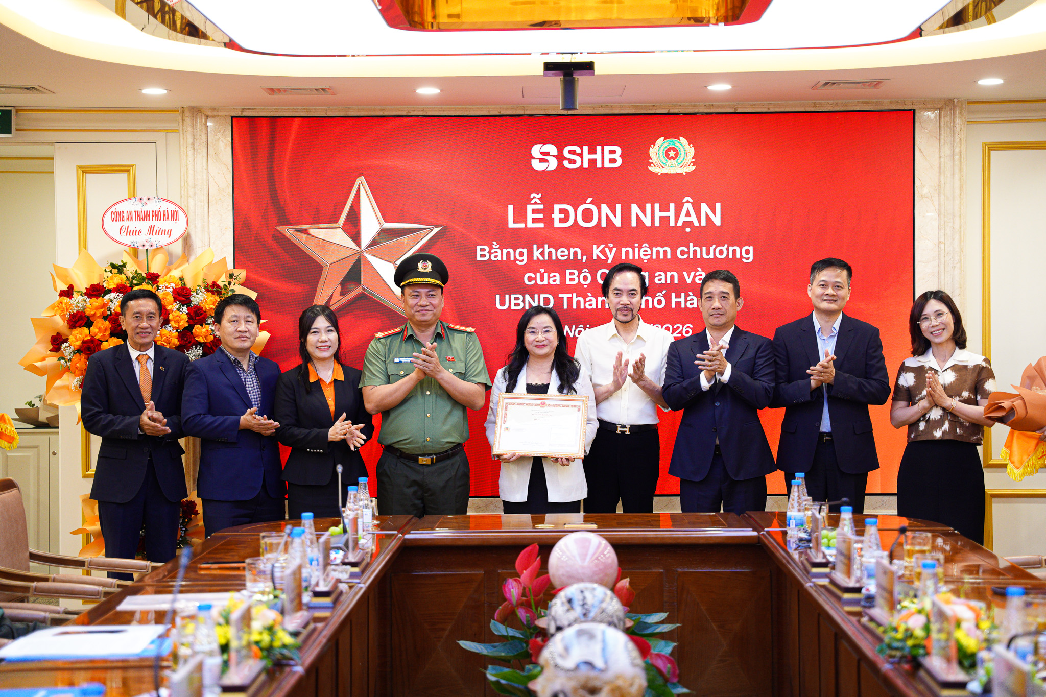 Bằng khen của Bộ Công an và dấu ấn SHB trong bảo đảm an ninh tiền tệ, an toàn hệ thống ngân hàng