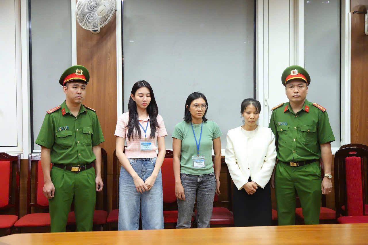 Hoa hậu Thùy Tiên khai nhận tham gia điều hành Công ty Chị Em Rọt