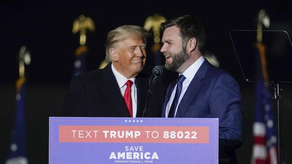 phó tướng của ông Trump Mỹ.jpg