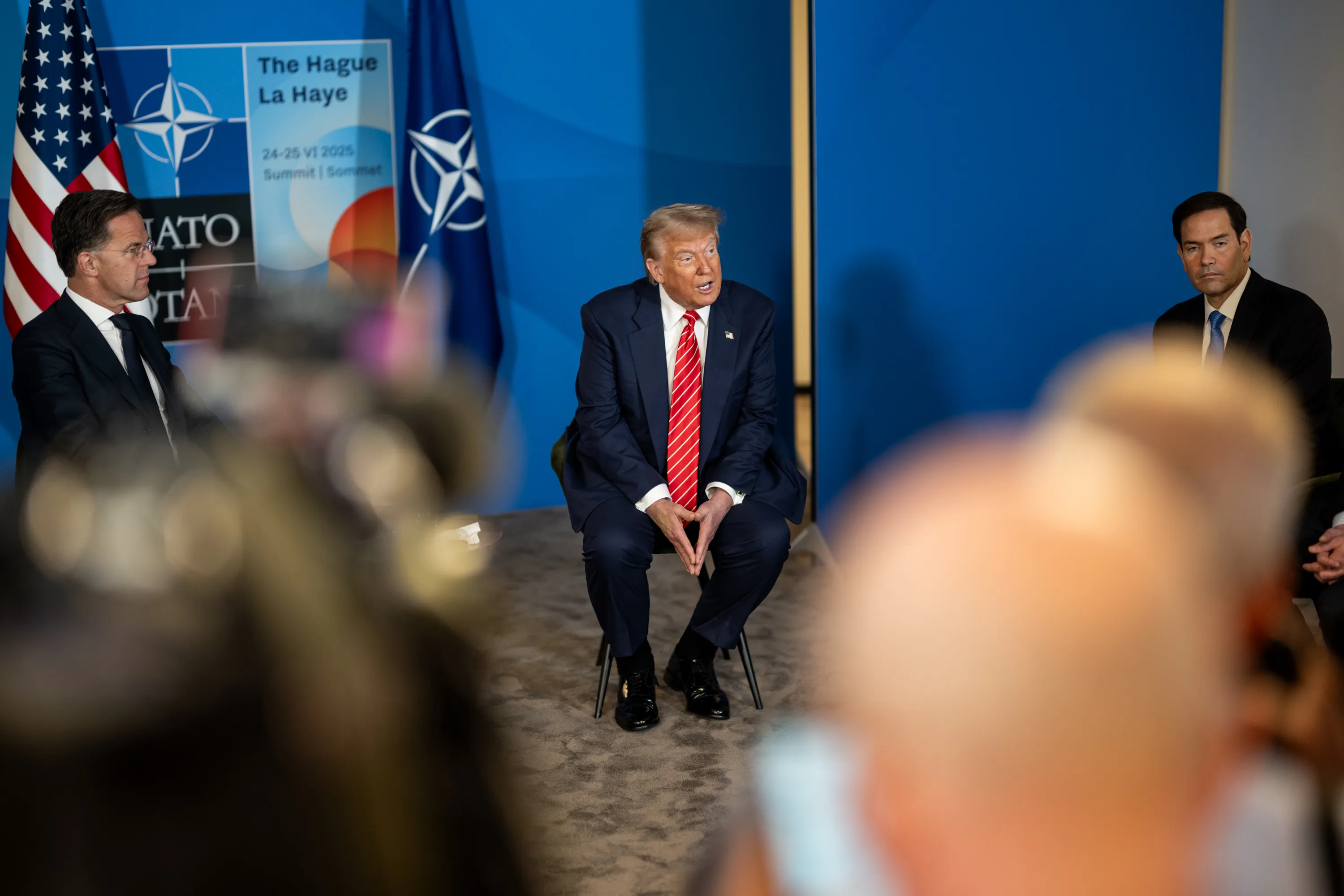 NATO bối rối trước sự thay đổi của ông Trump về việc triển khai quân đội đến châu Âu.jpg