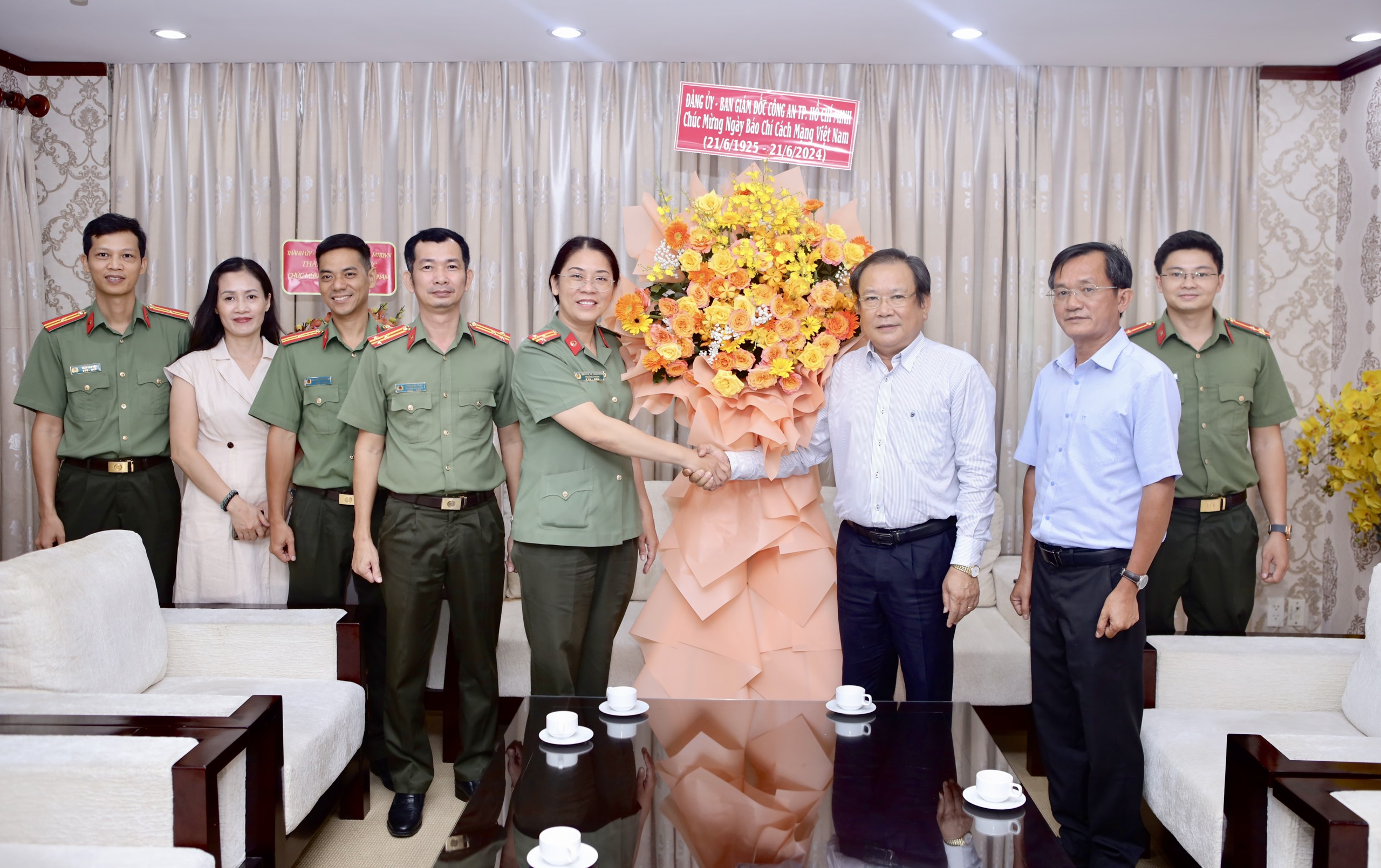 p2-anh phu.jpg