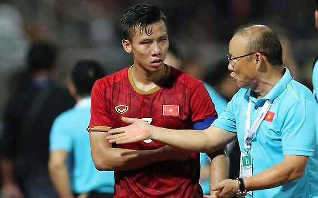 Chuyến xe fair play của HLV Park Hang-seo và Quế Ngọc Hải