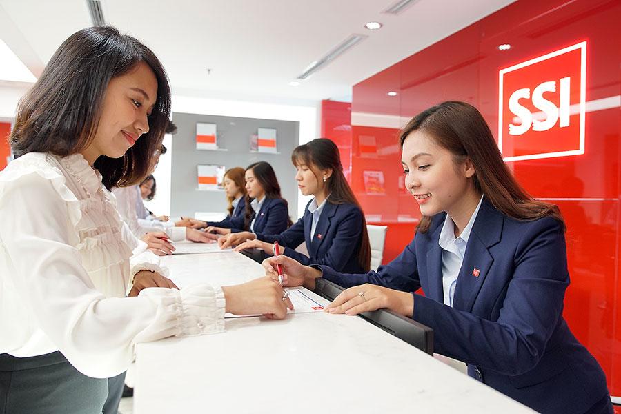 Chứng khoán vẫn đầy sức hút