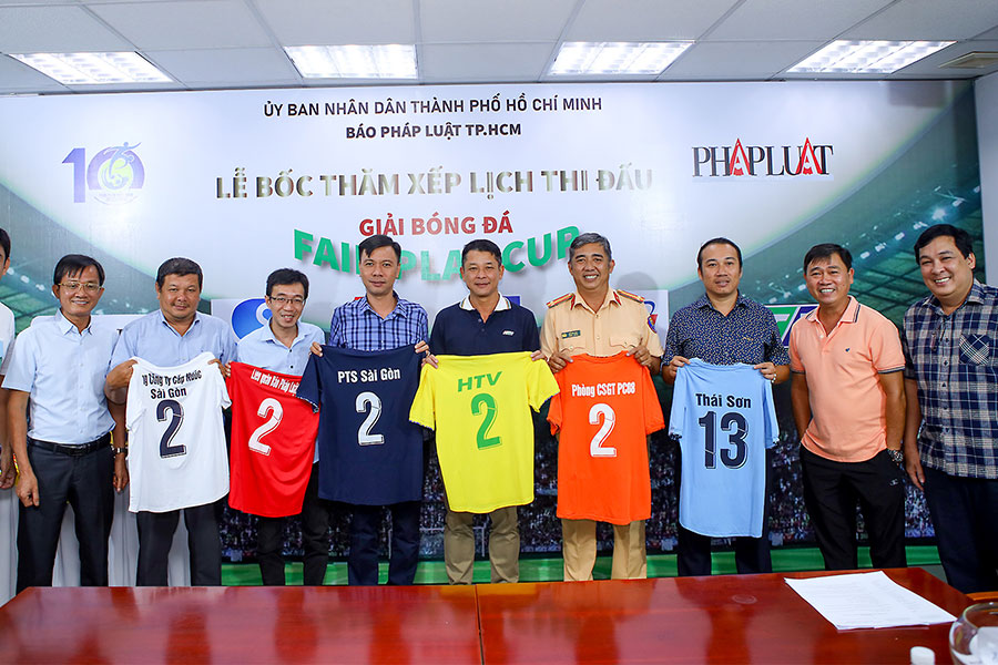 Giải bóng đá Fair Play Cup Nhà vô địch sẽ nhận cúp trong đêm gala Fair Play 2022