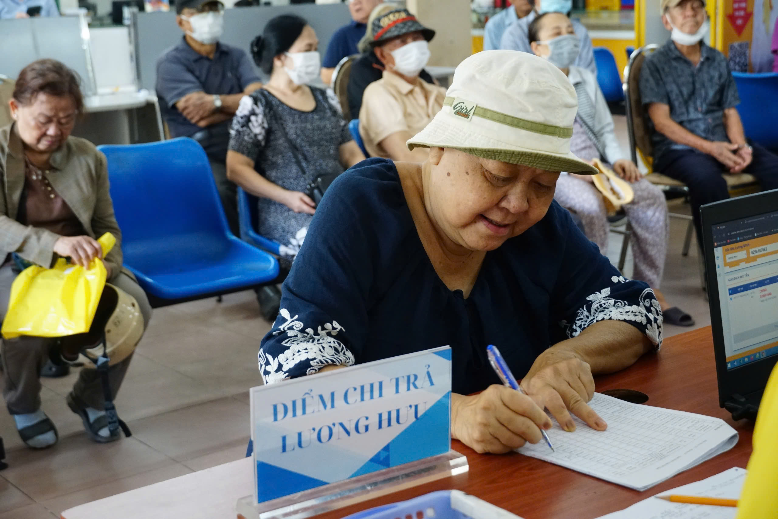de-xuat-quy-dinh-moi-ve-luong-huu-tro-cap-mot-lan-khi-nghi-huu-tu-ngay-1-7-post.jpg
