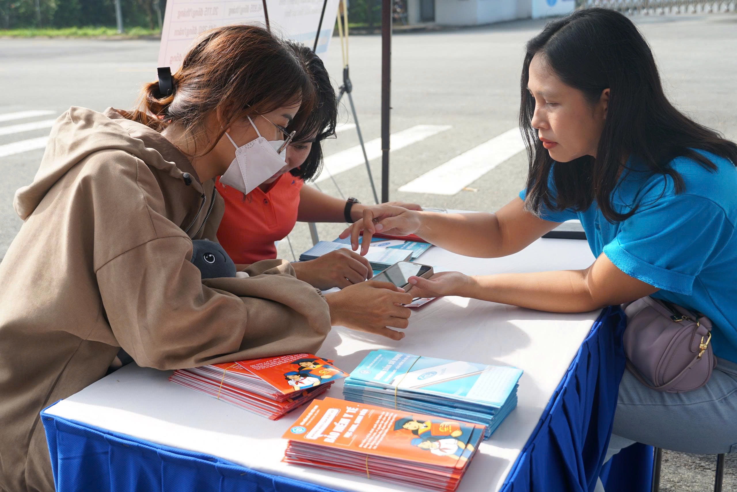 Sinh con thứ hai, lao động nữ được nghỉ thai sản thêm 1 tháng
