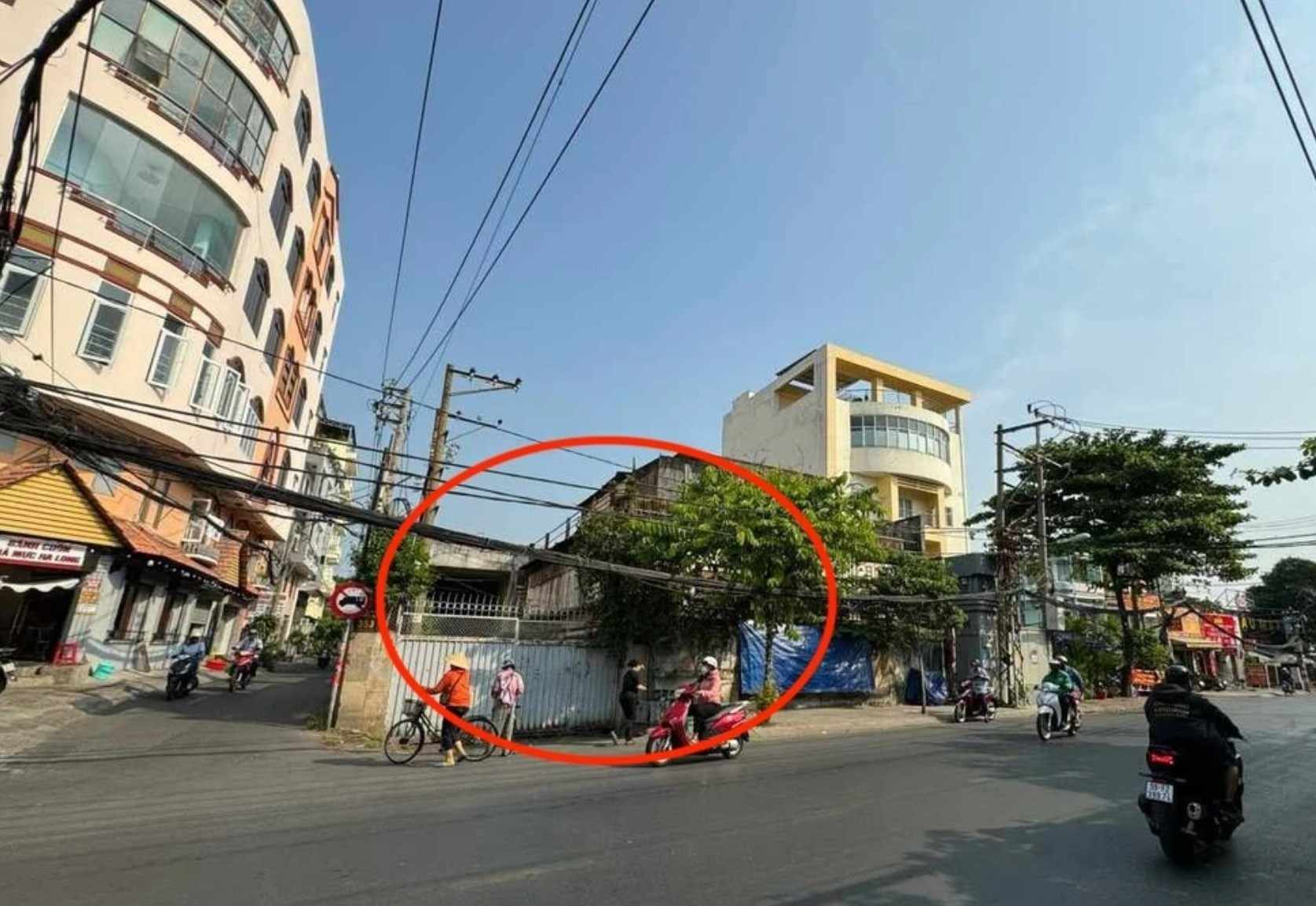 Sở TN&MT sẽ phúc đáp quận Bình Thạnh vụ chưa cấp sổ hồng cho người trúng đấu giá