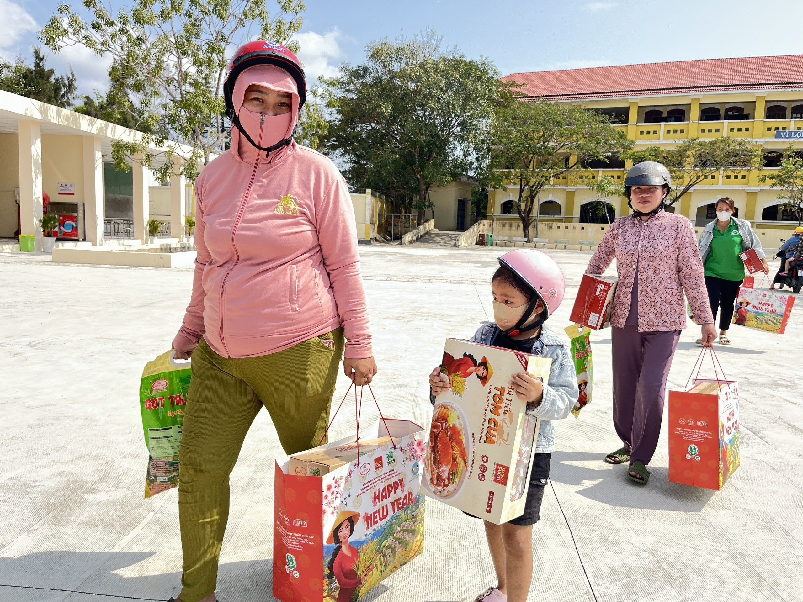 800 phần quà