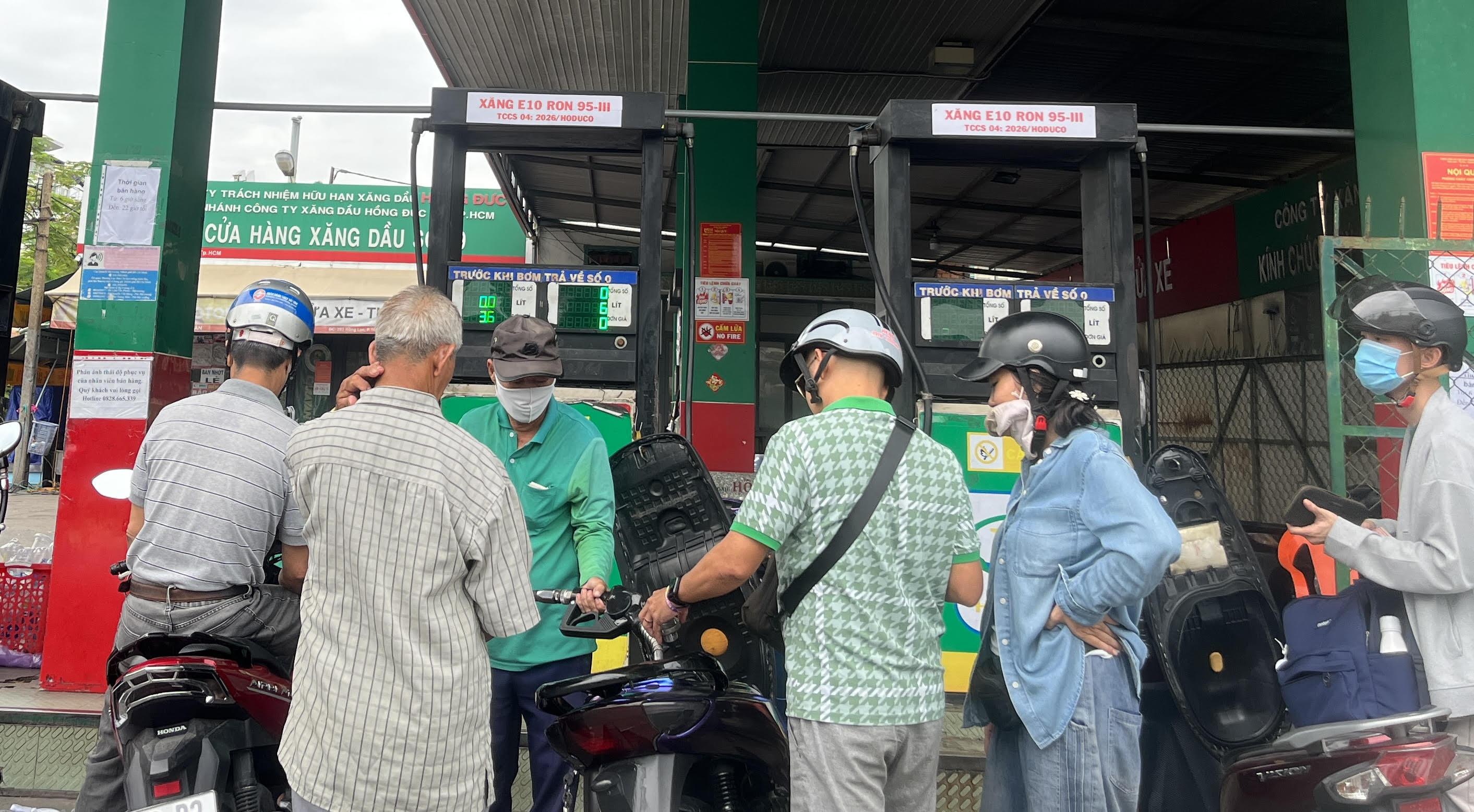 xăng E 10