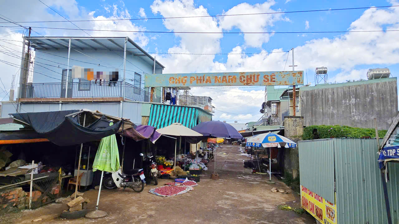 Tieu-thuong-de-nghi-ngung-hoat-dong-cho-trung-tam-Chu-Se-1.jpg
