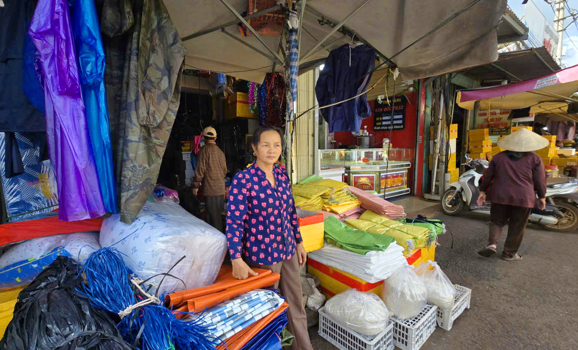 Tieu-thuong-de-nghi-ngung-hoat-dong-cho-trung-tam-Chu-Se-4.jpg