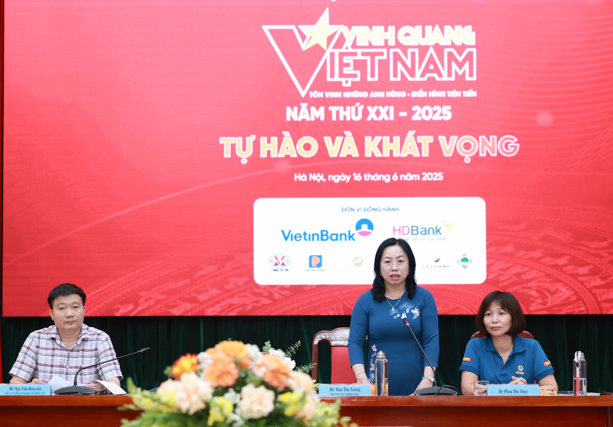 Vinh Quang Việt Nam