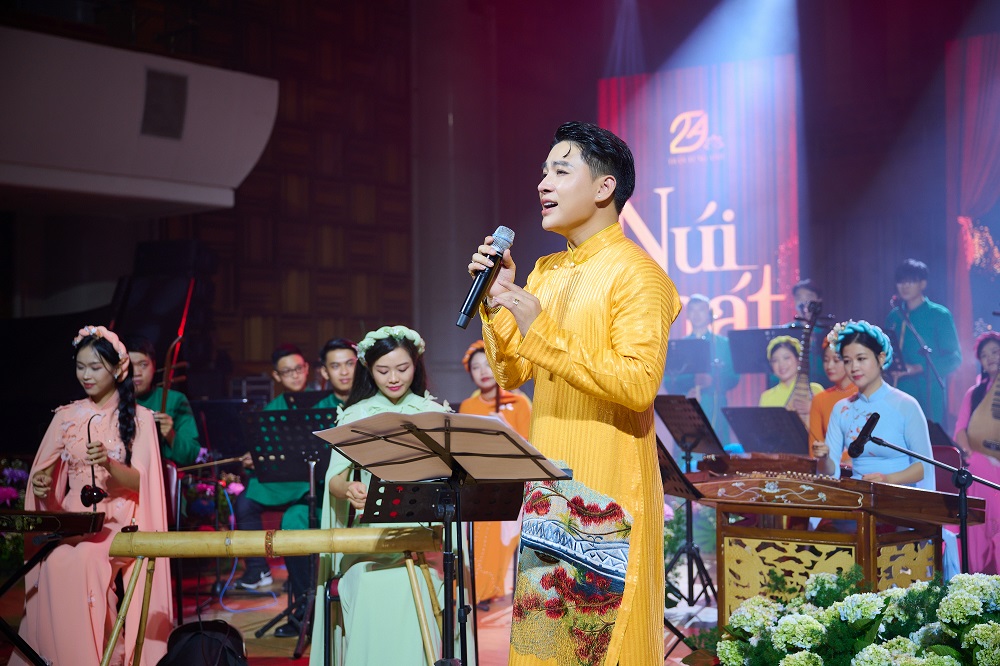 tran-tung-anh-2.jpg