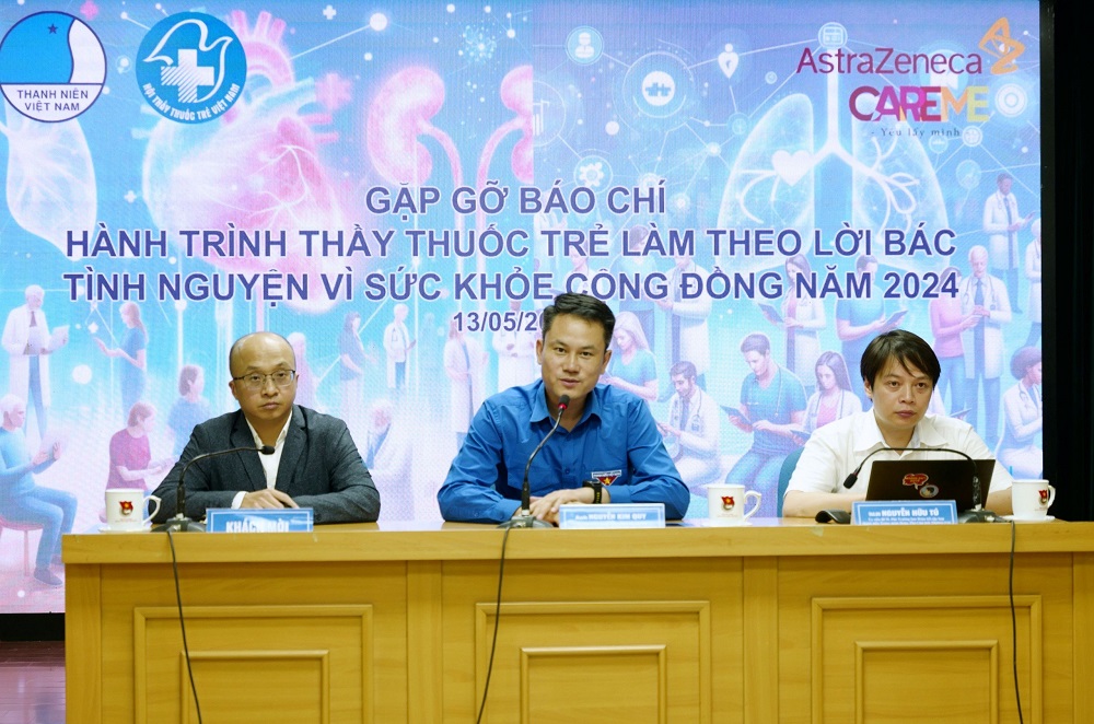 thầy thuốc trẻ
