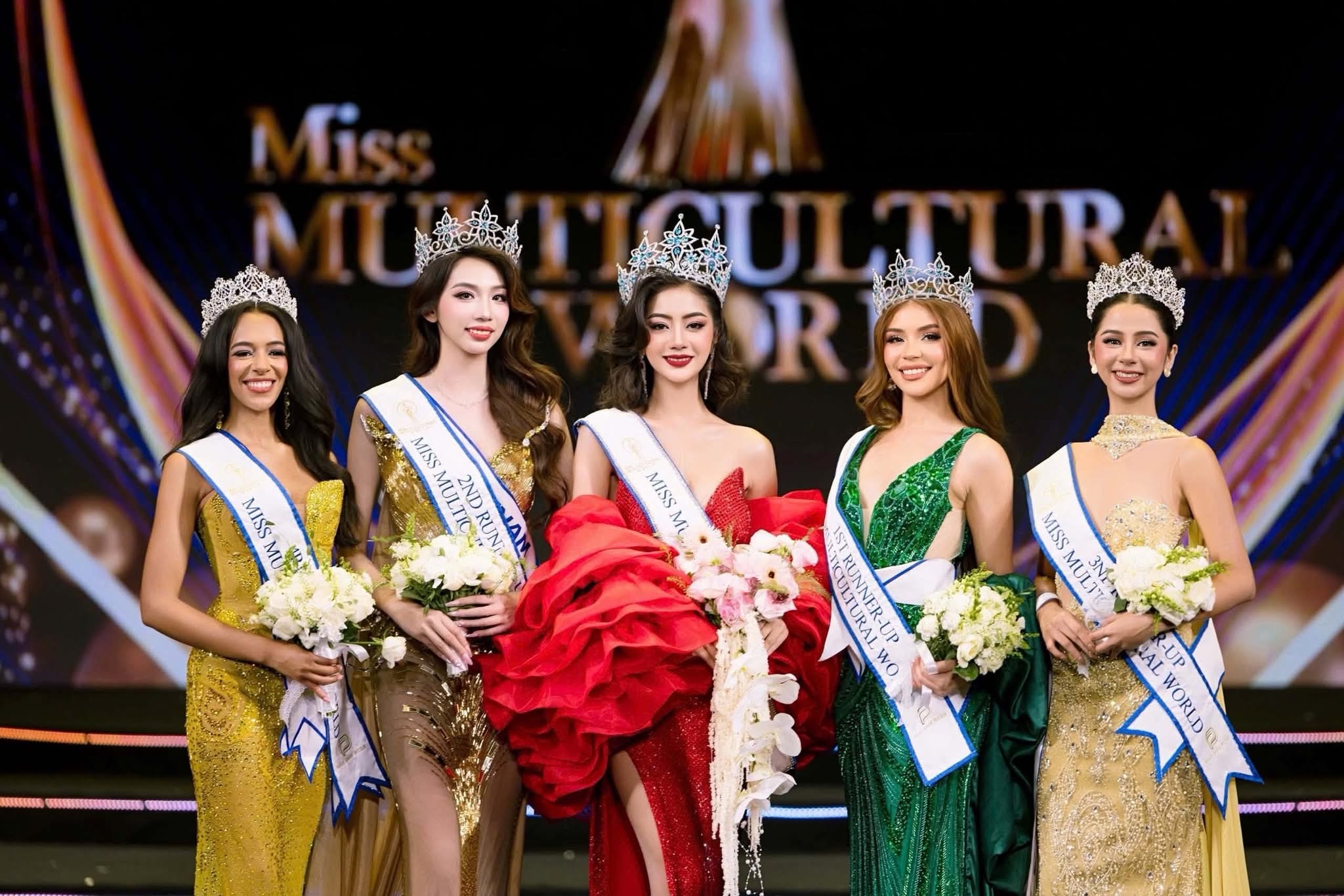 dai-dien-myanmar-dang-quang-hoa-hau-van-hoa-the-gioi-2026-tai-viet-nam-2.jpg