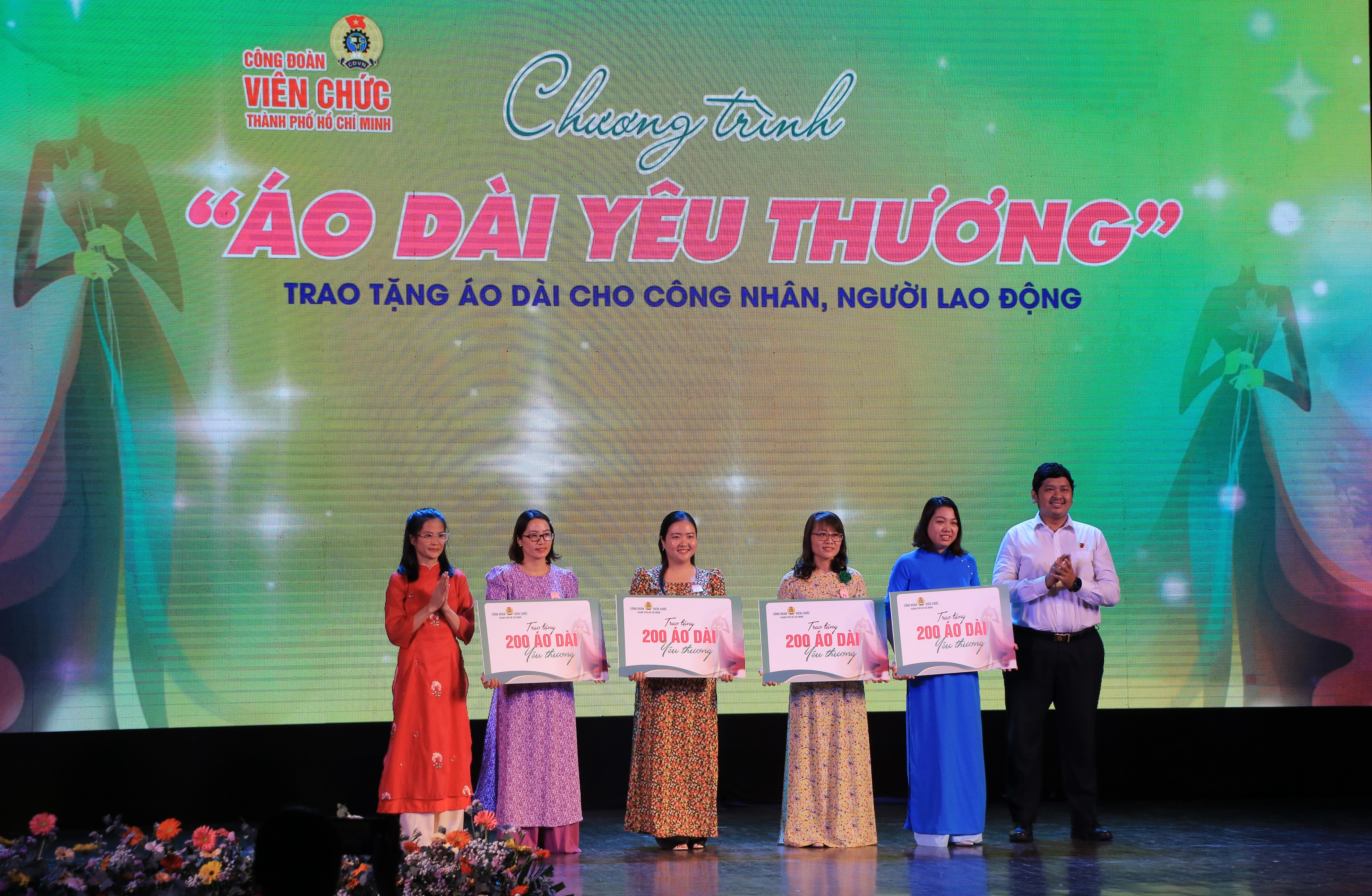 duyen dang ao dai 2.JPG