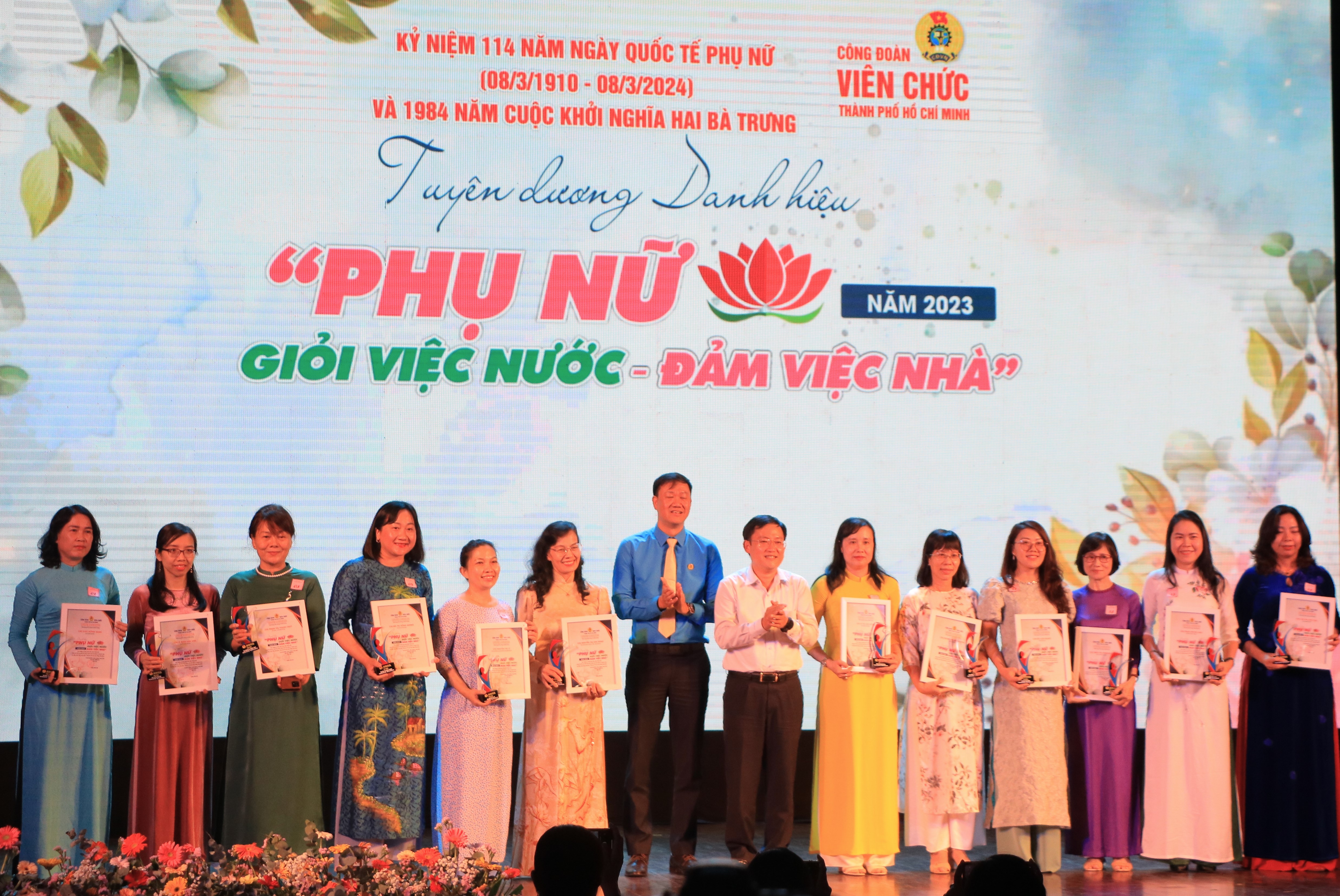 duyên dáng áo dài