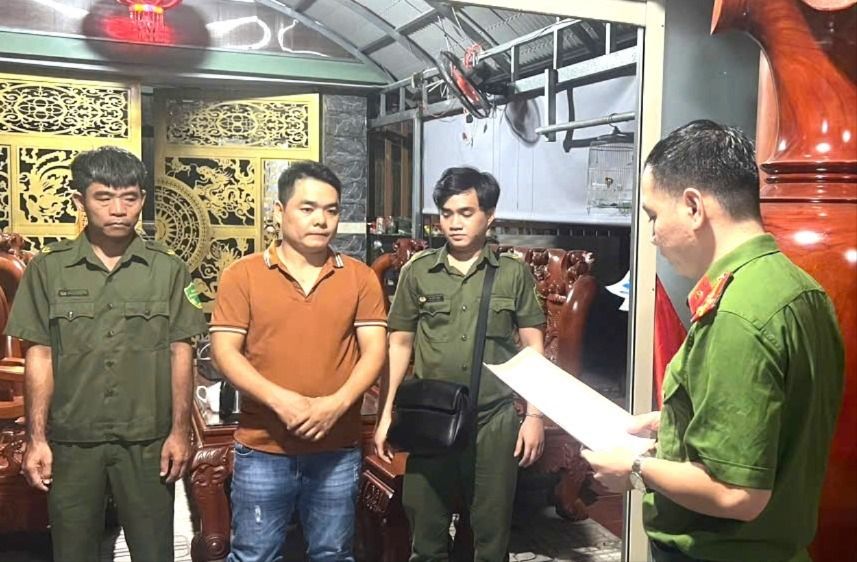 Chủ tịch phường.jpg