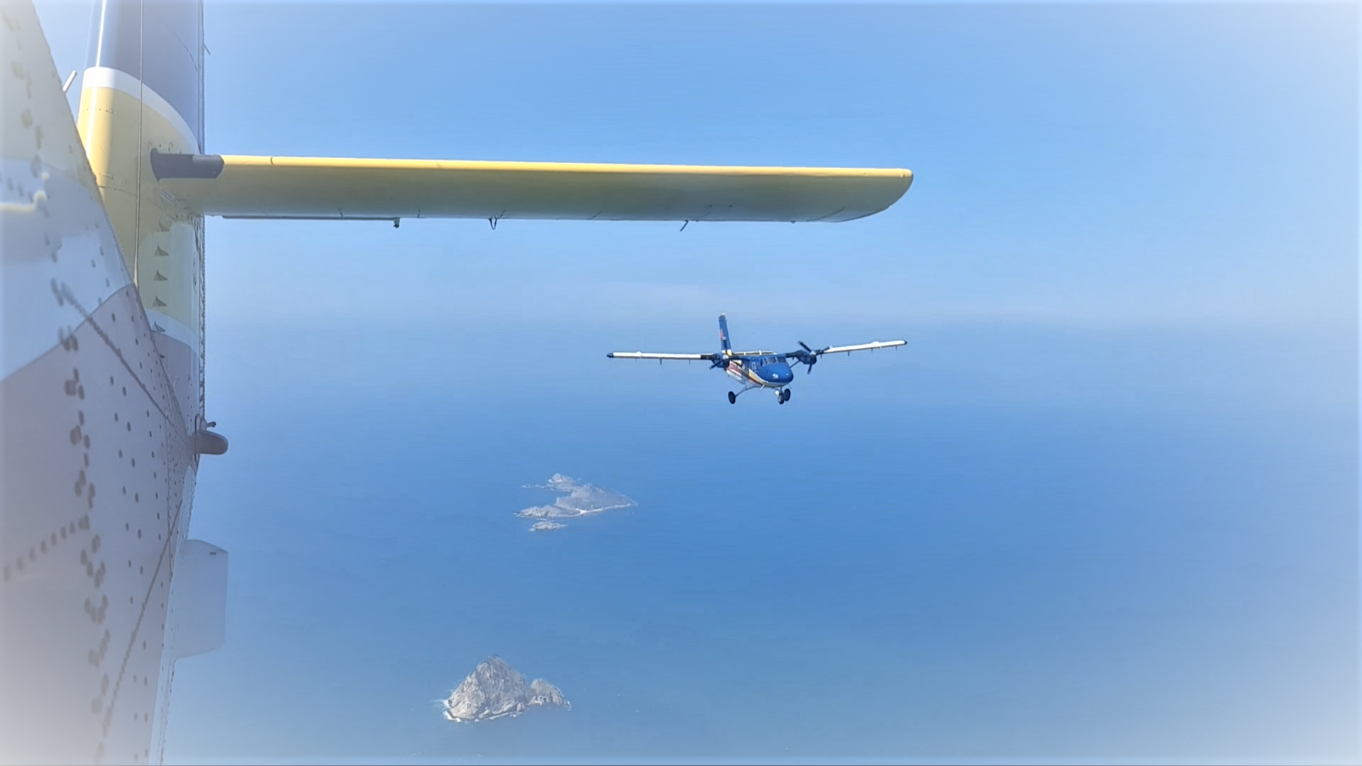Máy bay DHC-6  bay trinh sát, tuần thám biển.png