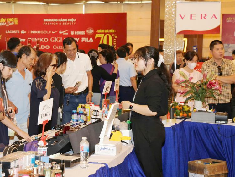 Cần Thơ Mega Sale 2026 hút du khách săn hàng hiệu khuyến mại